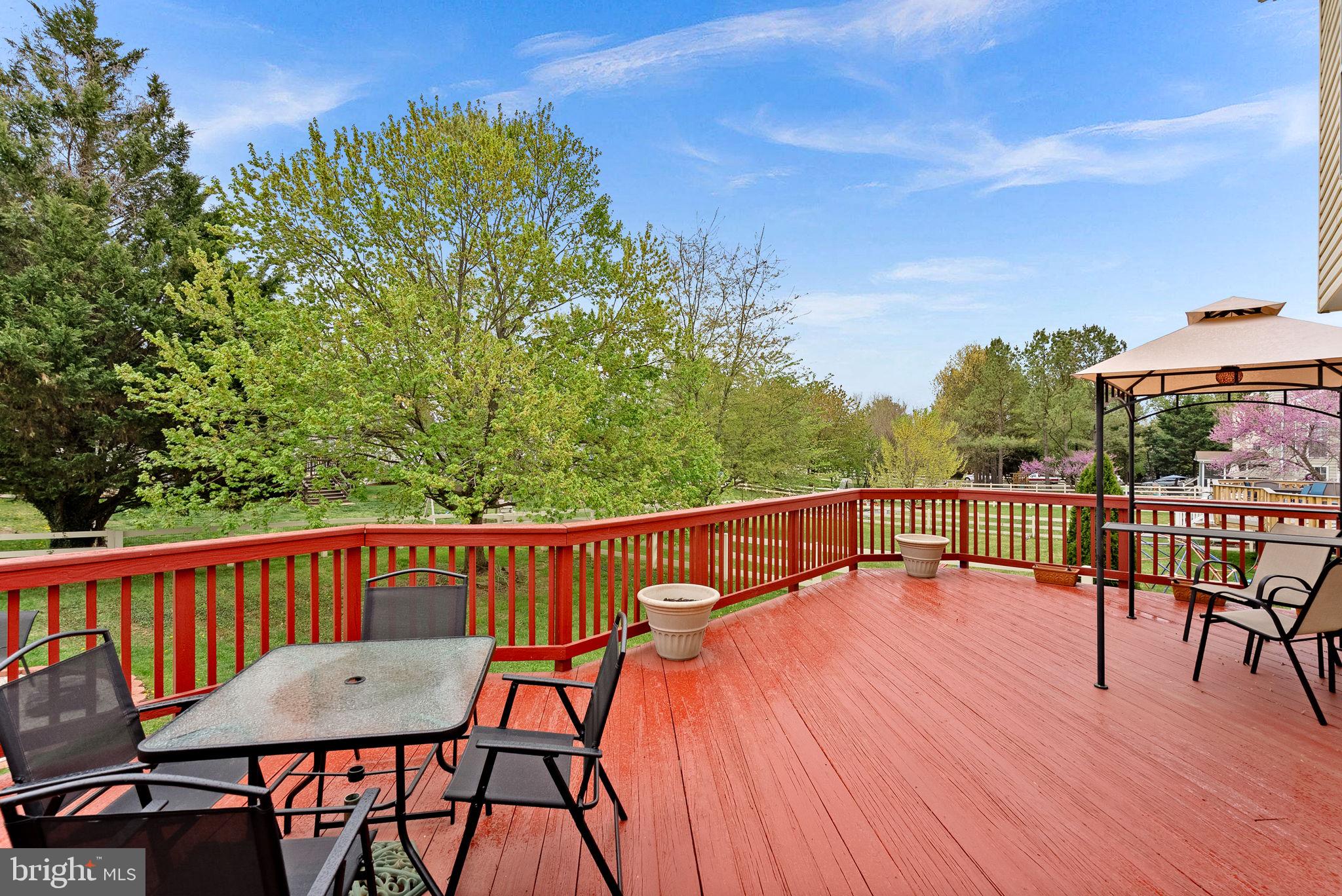 VILLAGES AT ROUND HILL - Residential