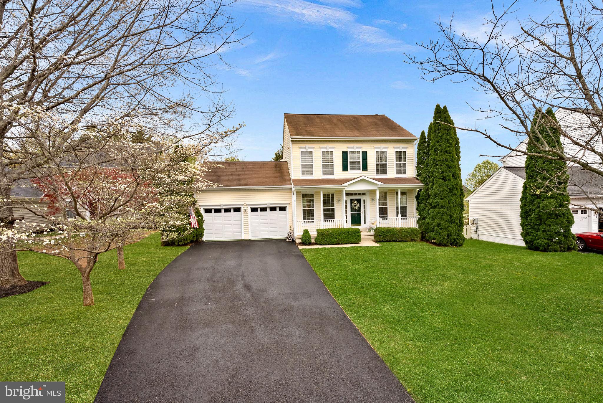 VILLAGES AT ROUND HILL - Residential