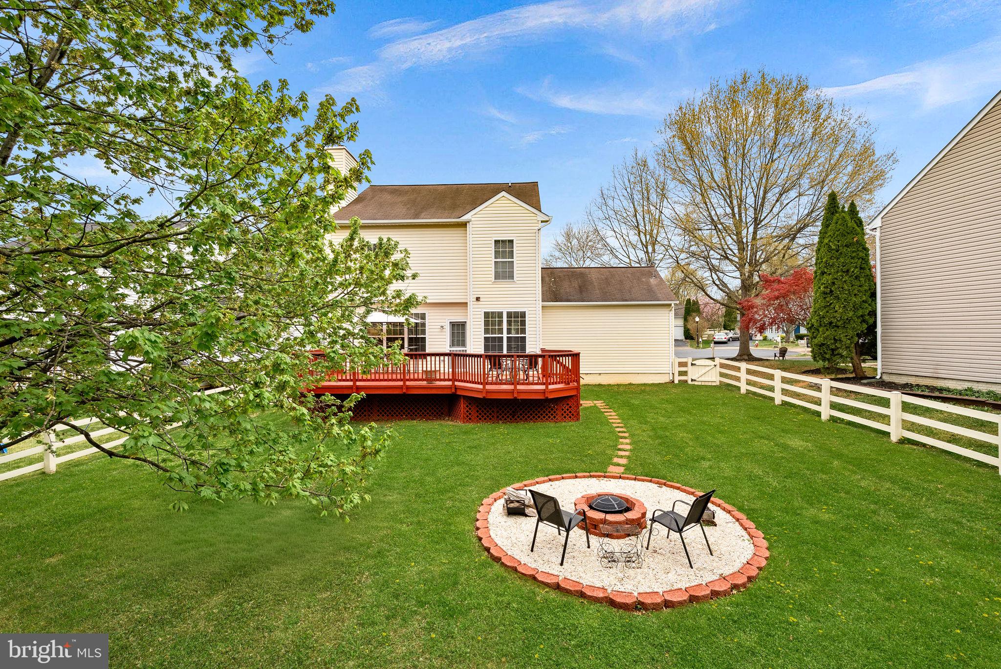 VILLAGES AT ROUND HILL - Residential