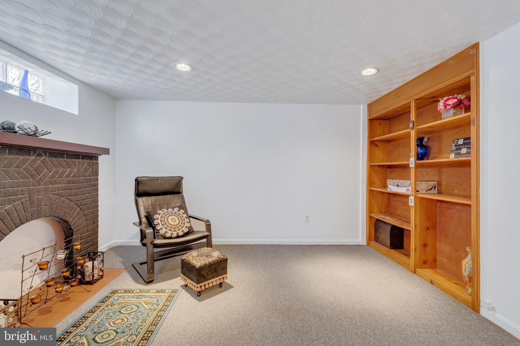 BELEVEDERE SQUARE - Residential