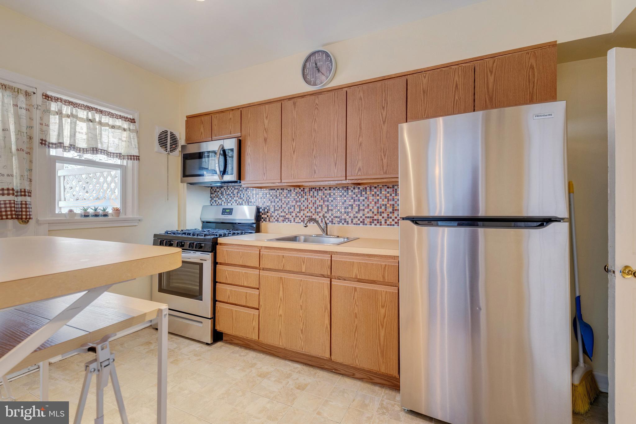 BELEVEDERE SQUARE - Residential