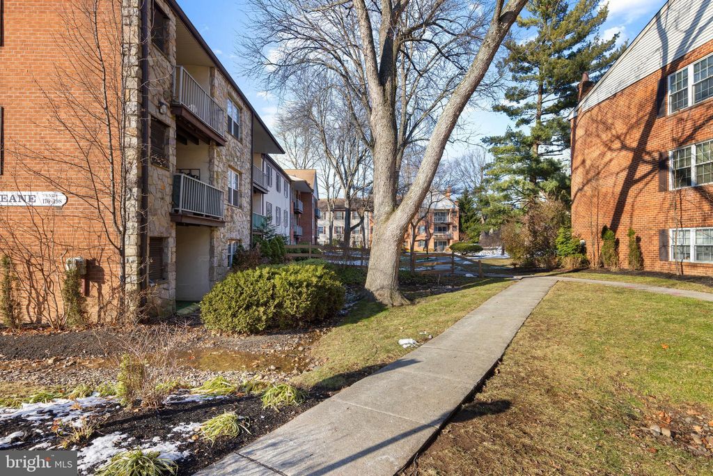 Photo of 176 Drummers Lane #176, WAYNE, PA 19087 (MLS # PACT2114976)