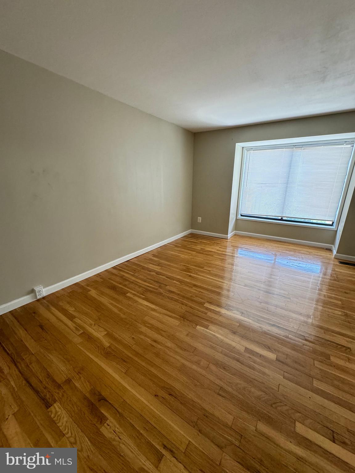 NATHANS HILL - Residential Lease