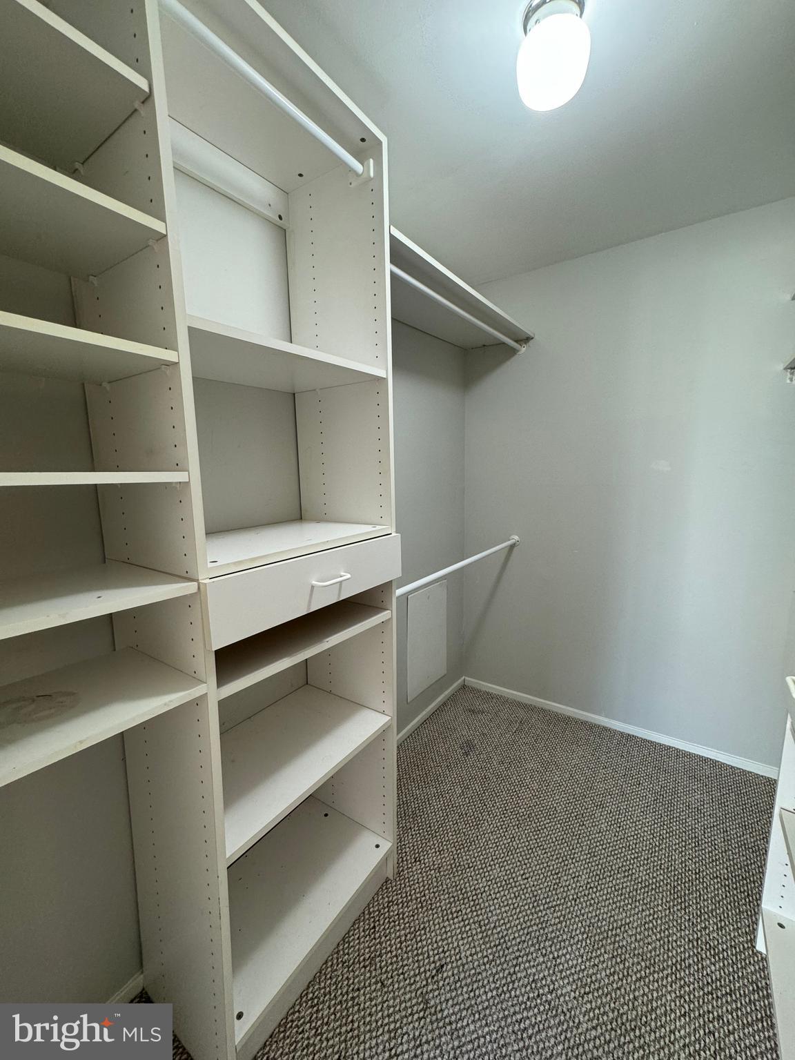 NATHANS HILL - Residential Lease