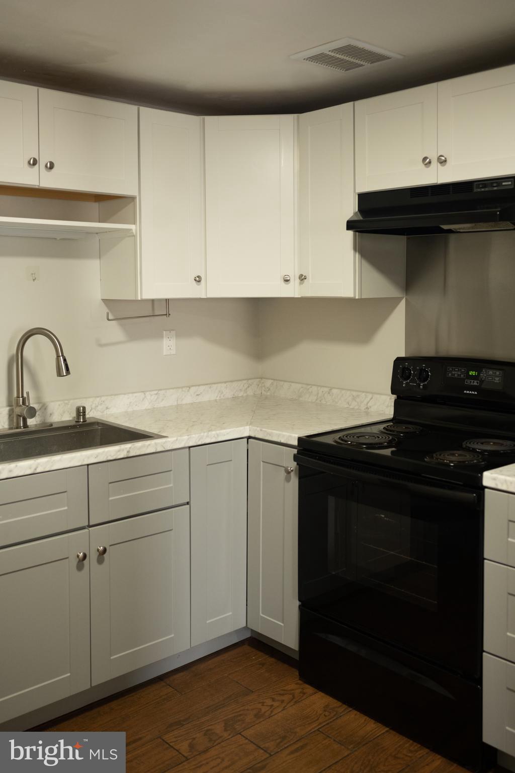 NATHANS HILL - Residential Lease