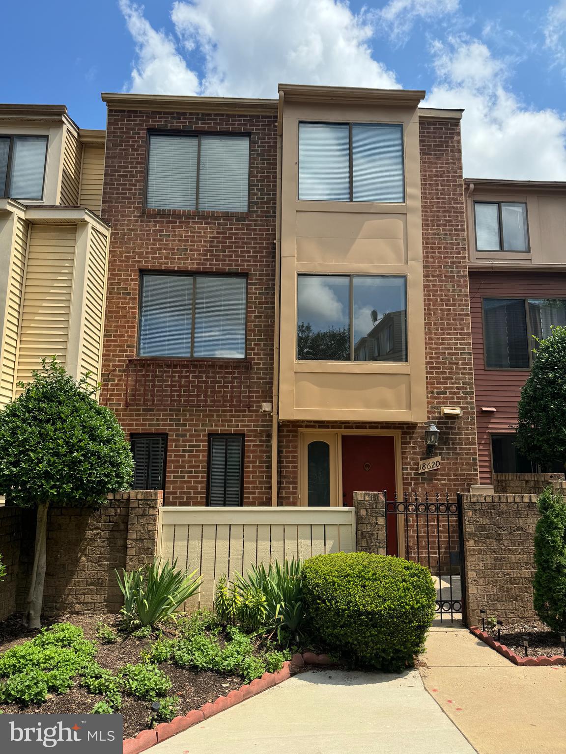 NATHANS HILL - Residential Lease