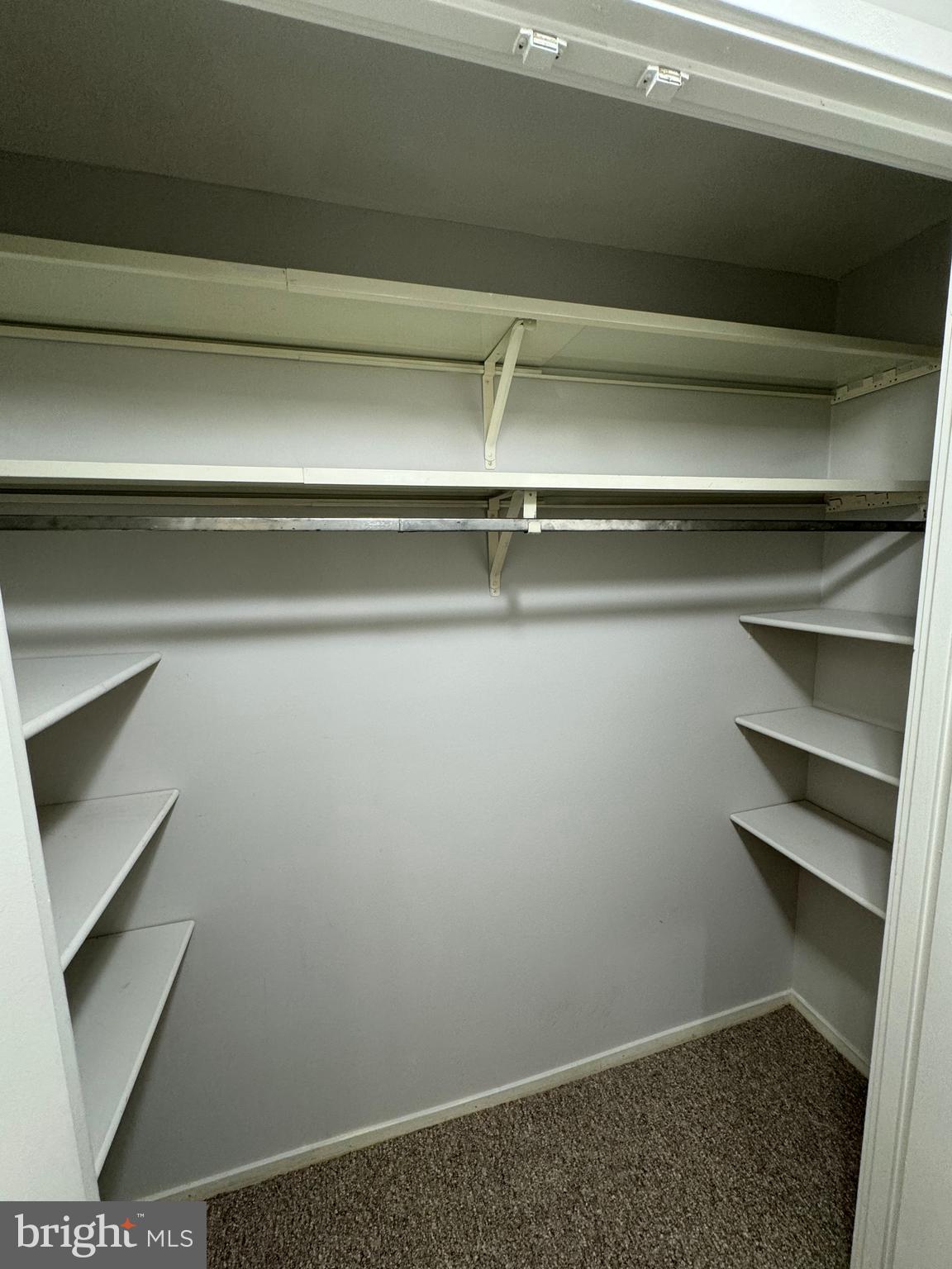 NATHANS HILL - Residential Lease