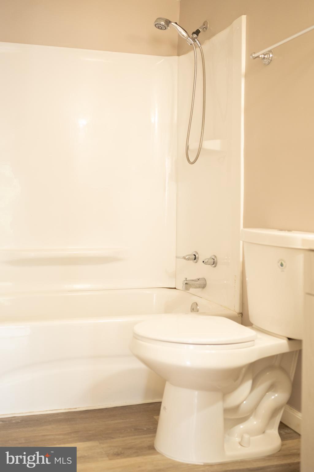 NATHANS HILL - Residential Lease