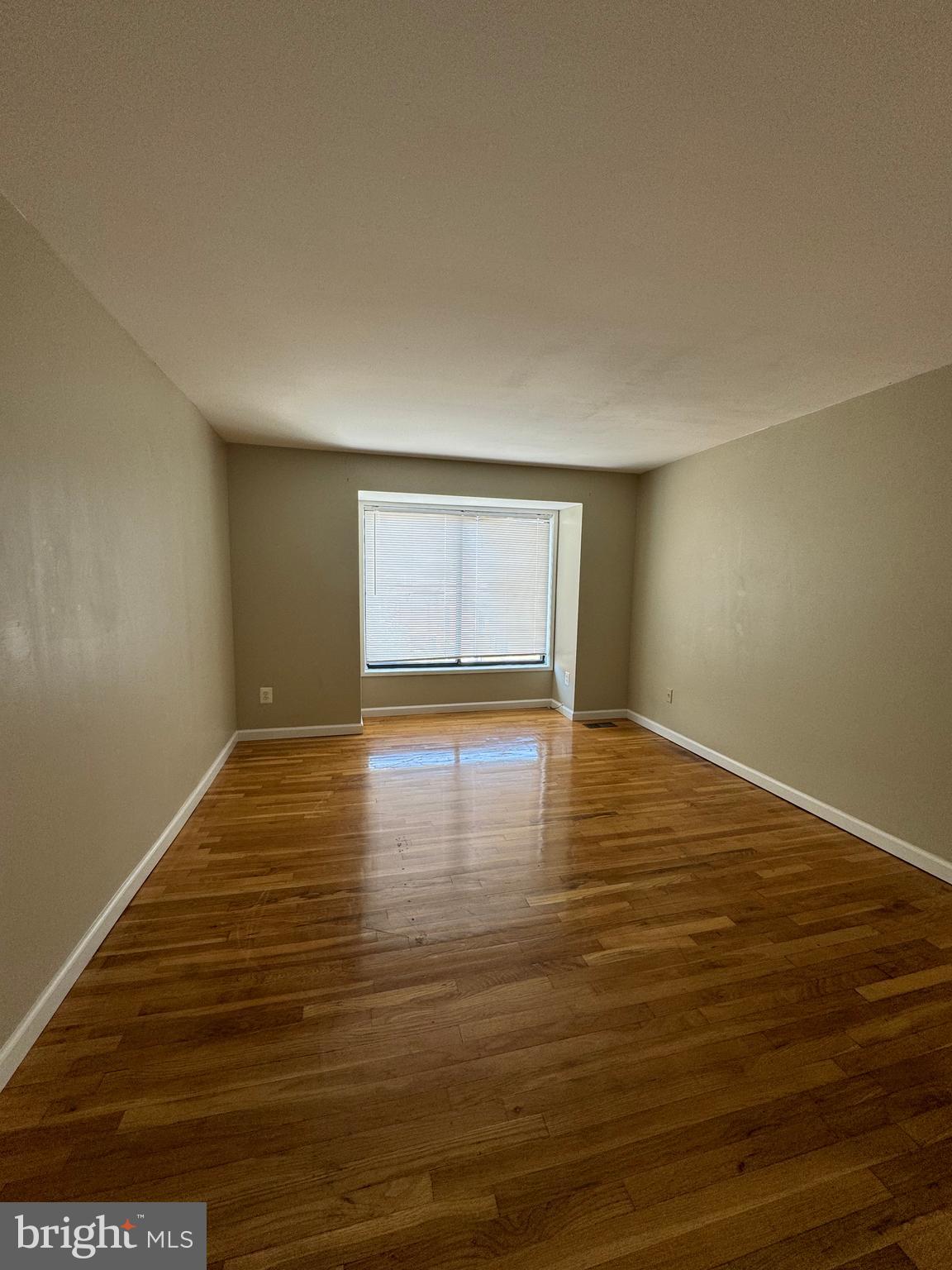 NATHANS HILL - Residential Lease