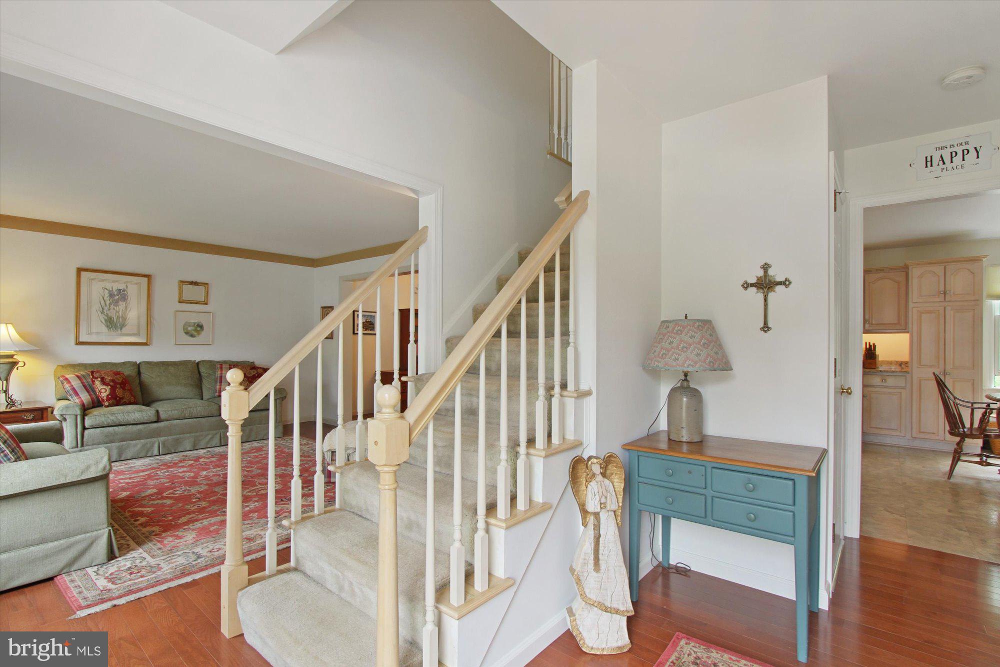 ROYAL MANOR - Residential