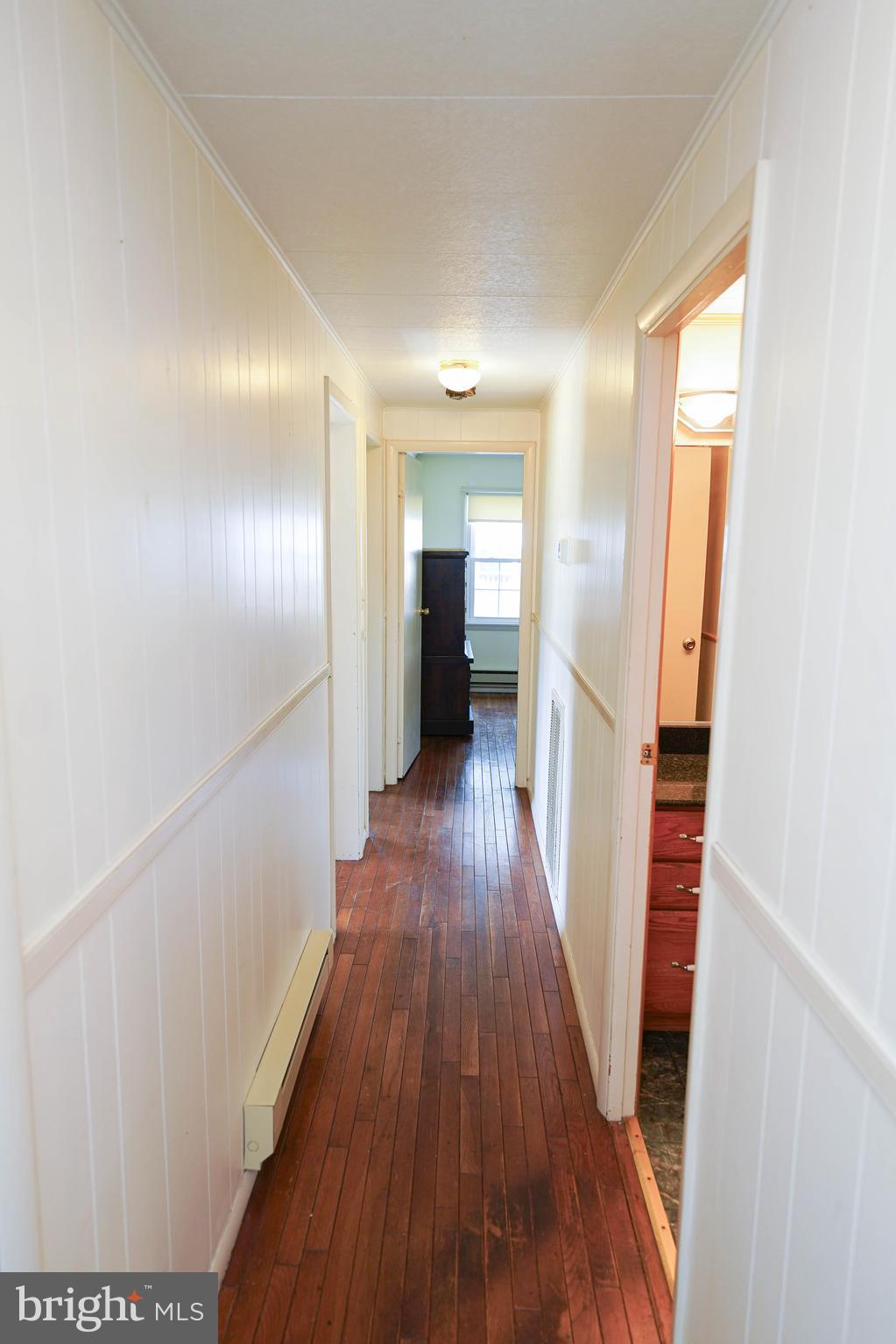 HOLIDAY MANOR - Residential