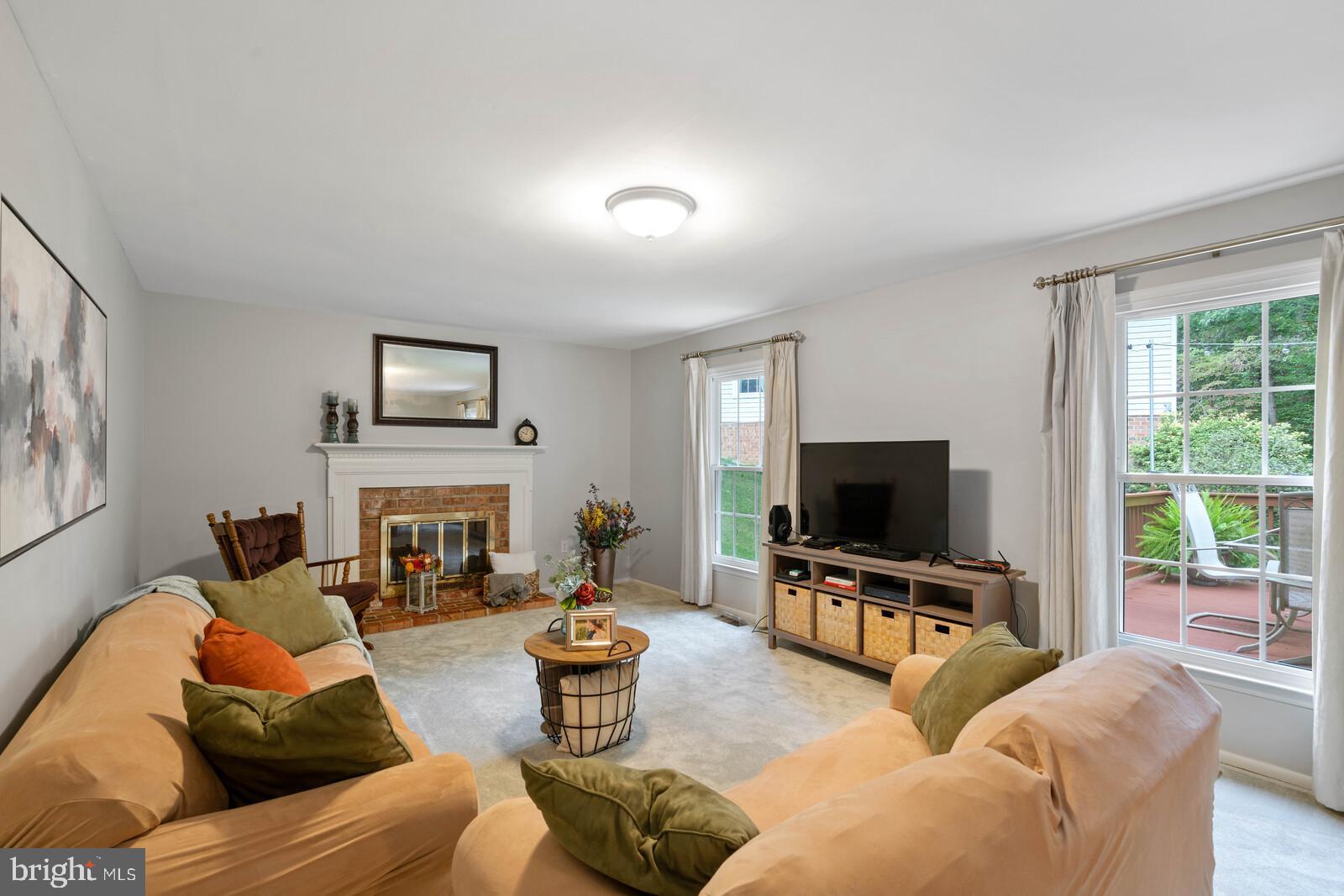 LAKE RIDGE - Residential