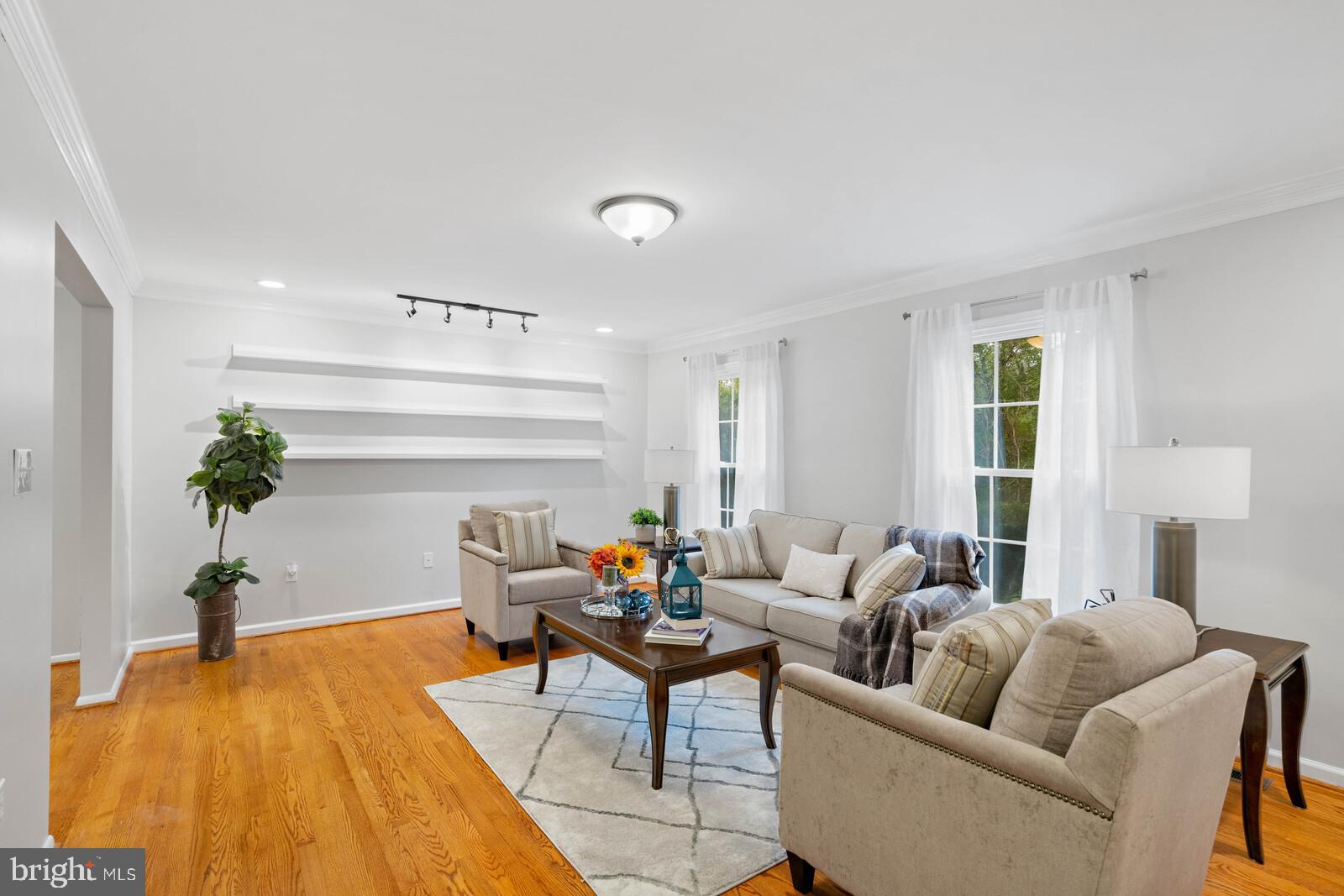 LAKE RIDGE - Residential