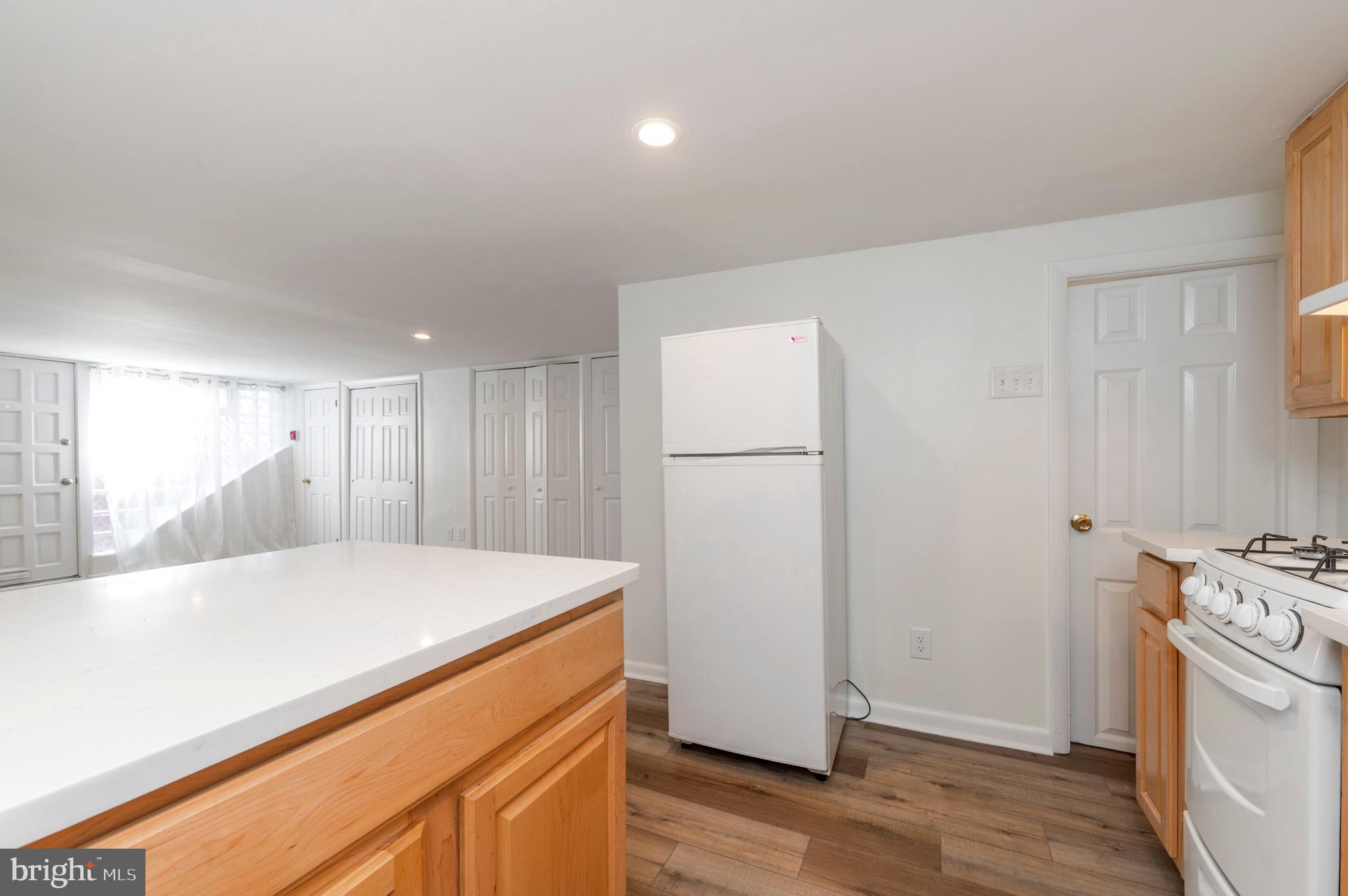 WASHINGTON SQ - Residential