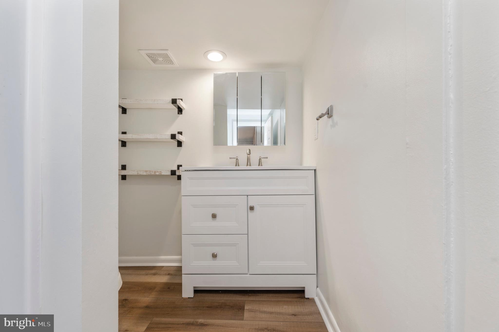 WASHINGTON SQ - Residential