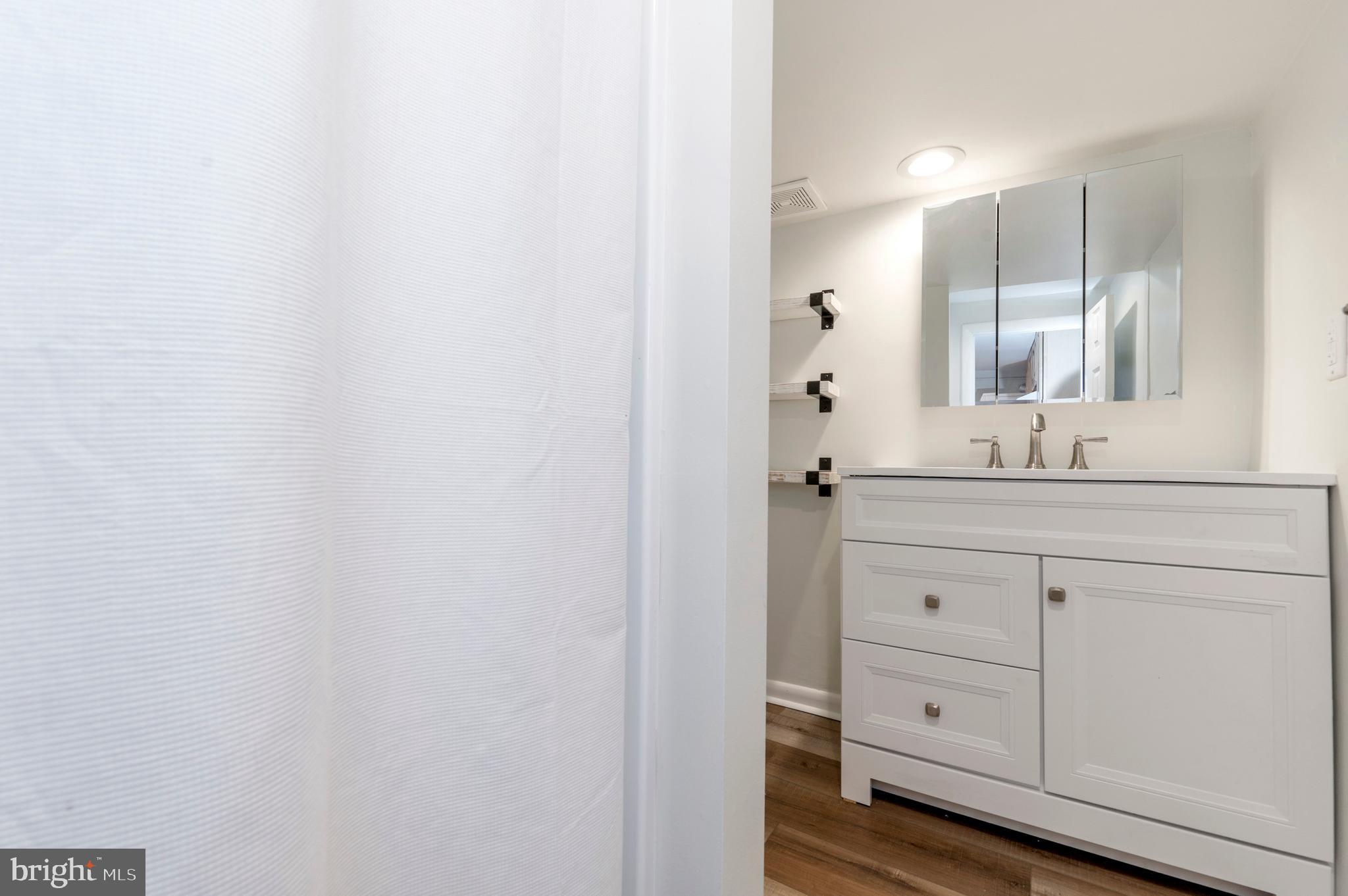 WASHINGTON SQ - Residential