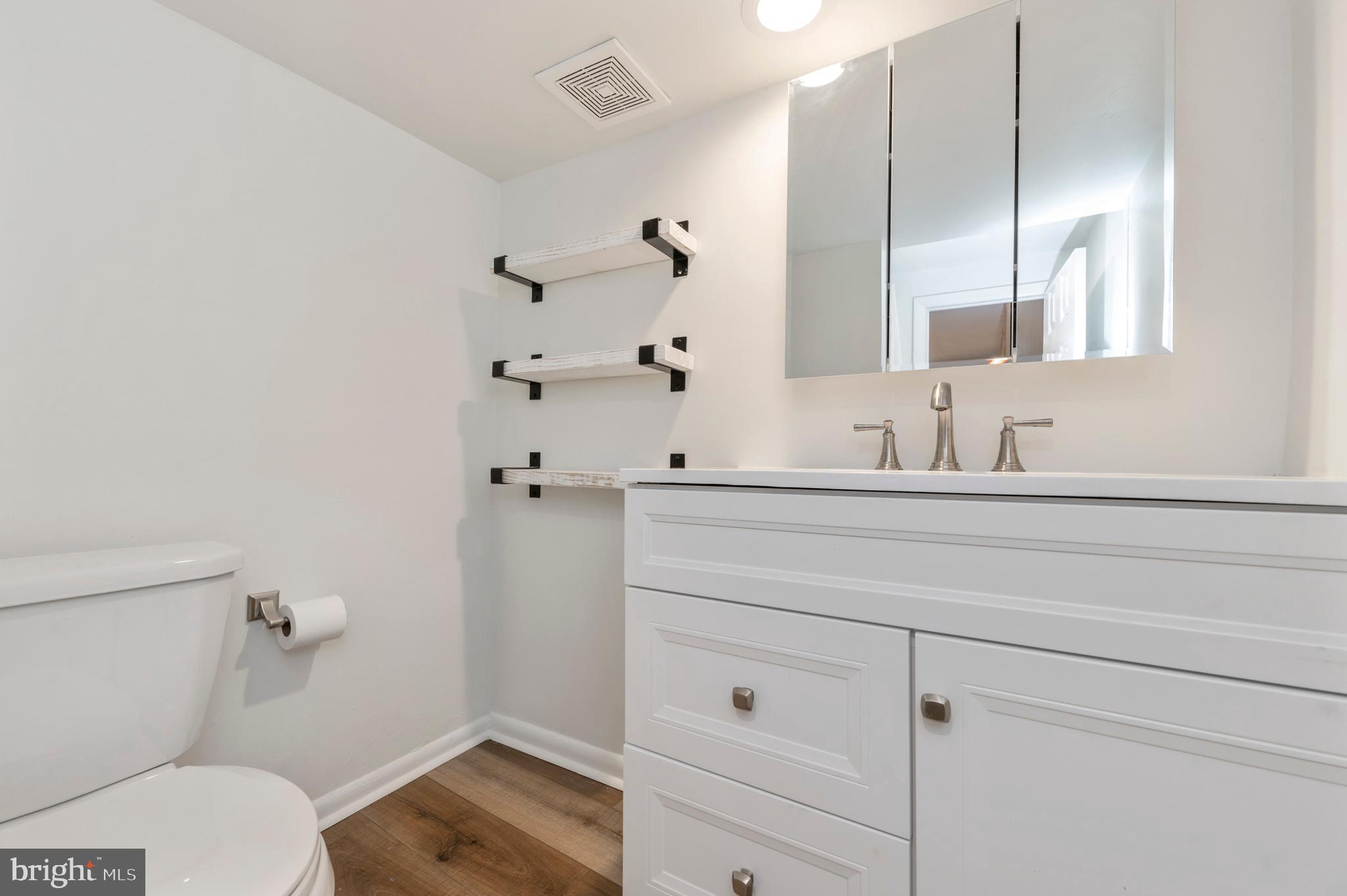 WASHINGTON SQ - Residential