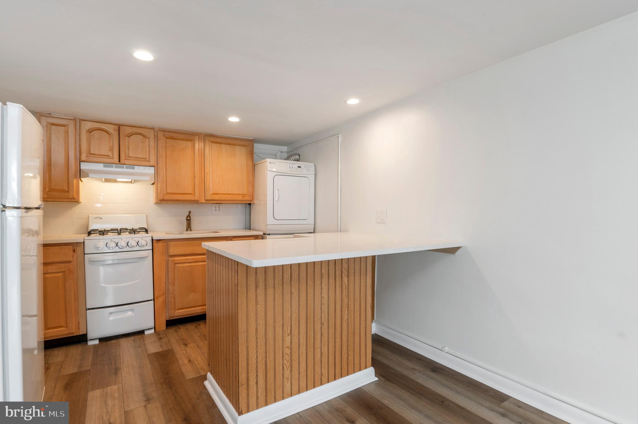 WASHINGTON SQ - Residential