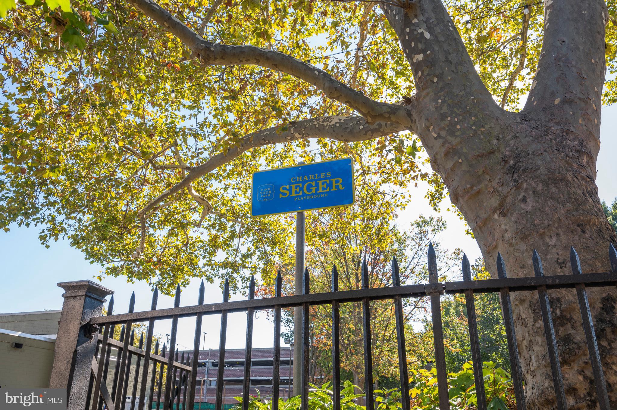 WASHINGTON SQ - Residential