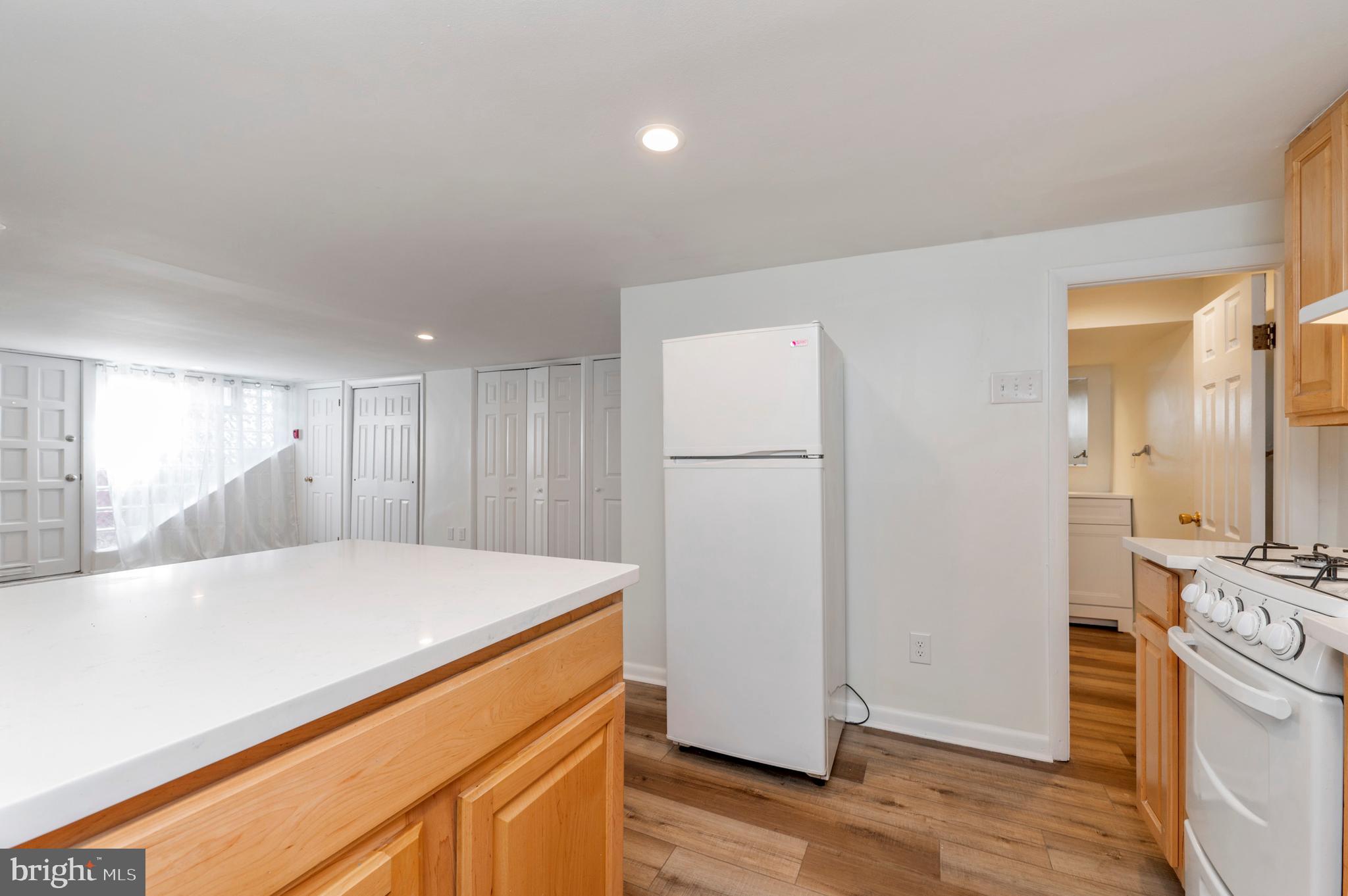 WASHINGTON SQ - Residential