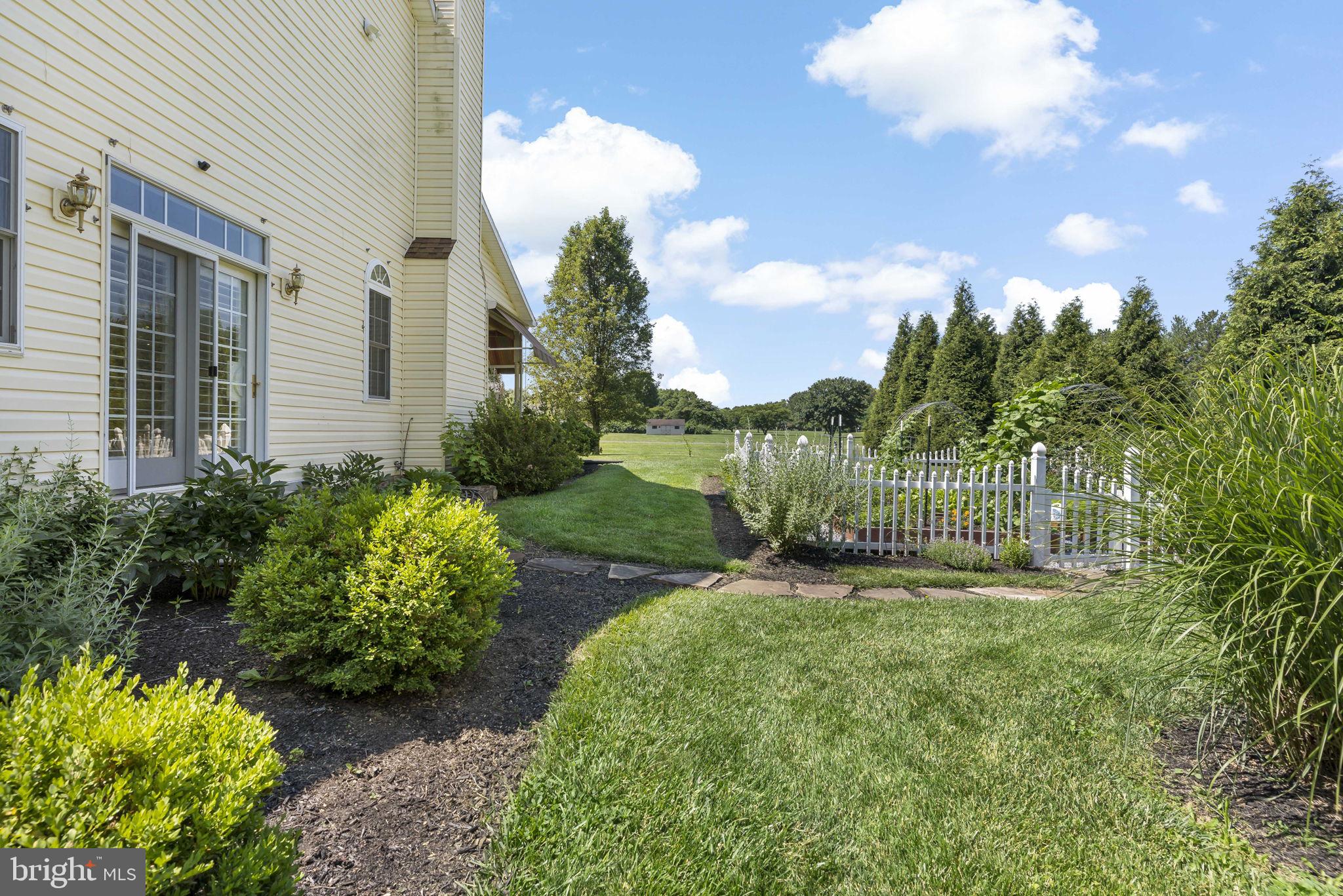 SWAN DALE FARMS - Residential