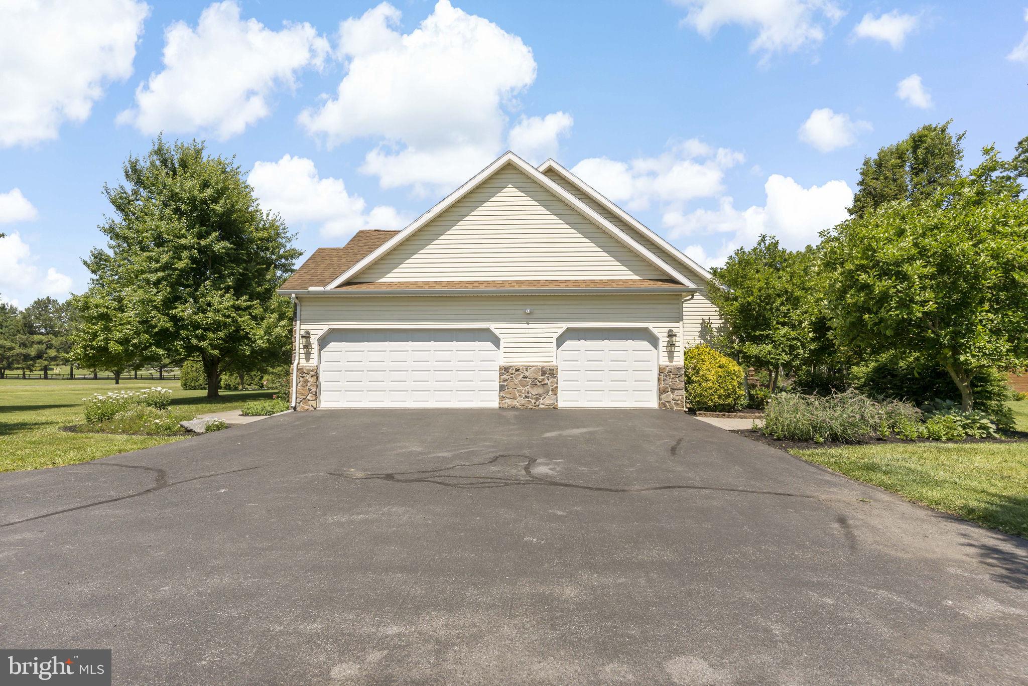 SWAN DALE FARMS - Residential