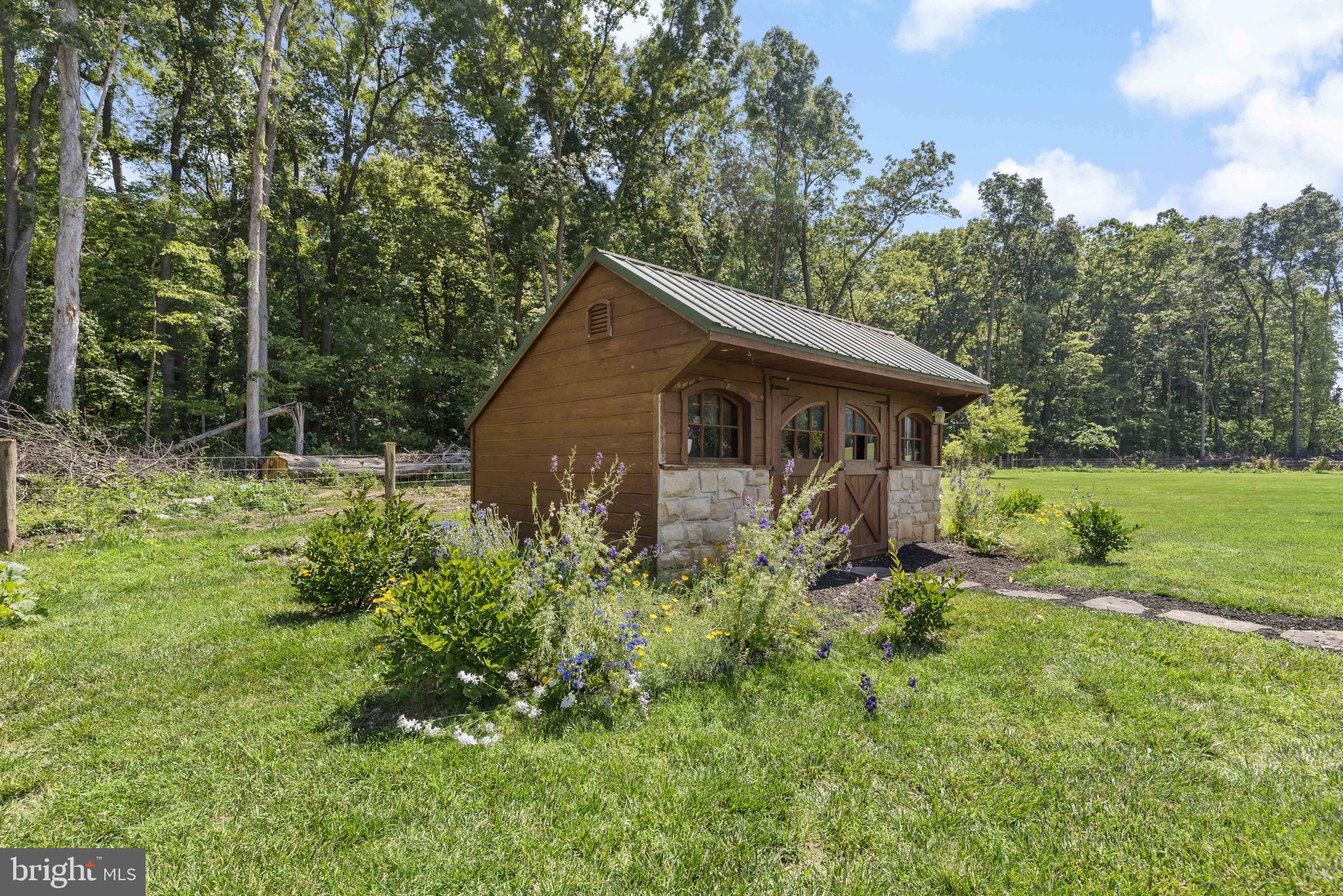 SWAN DALE FARMS - Residential