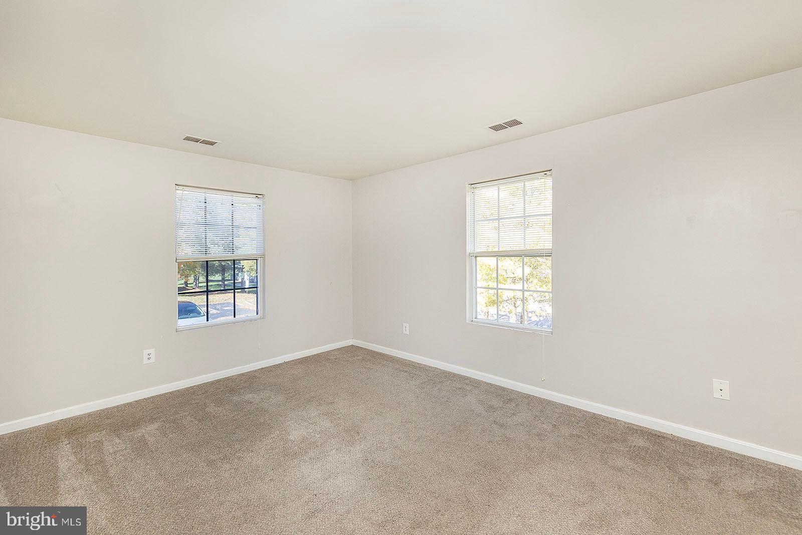 LAKESIDE - Residential Lease