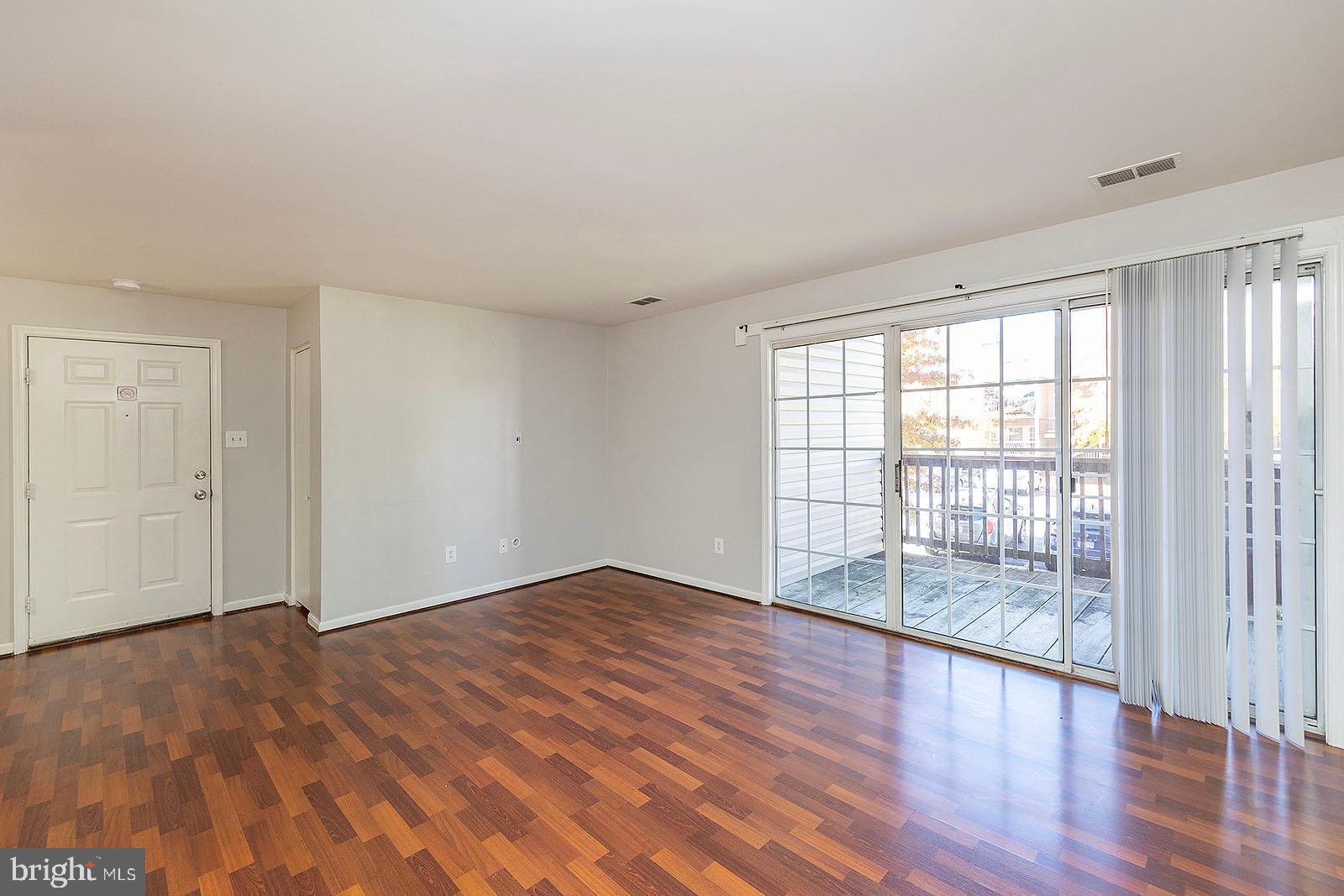 LAKESIDE - Residential Lease