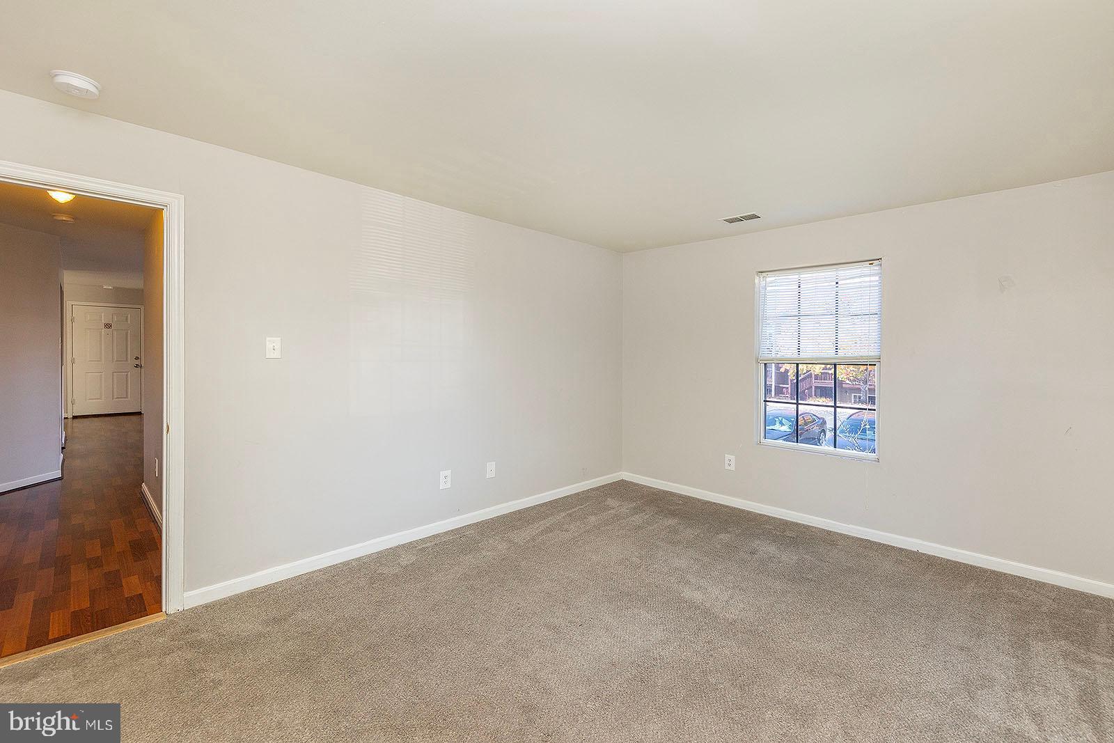 LAKESIDE - Residential Lease