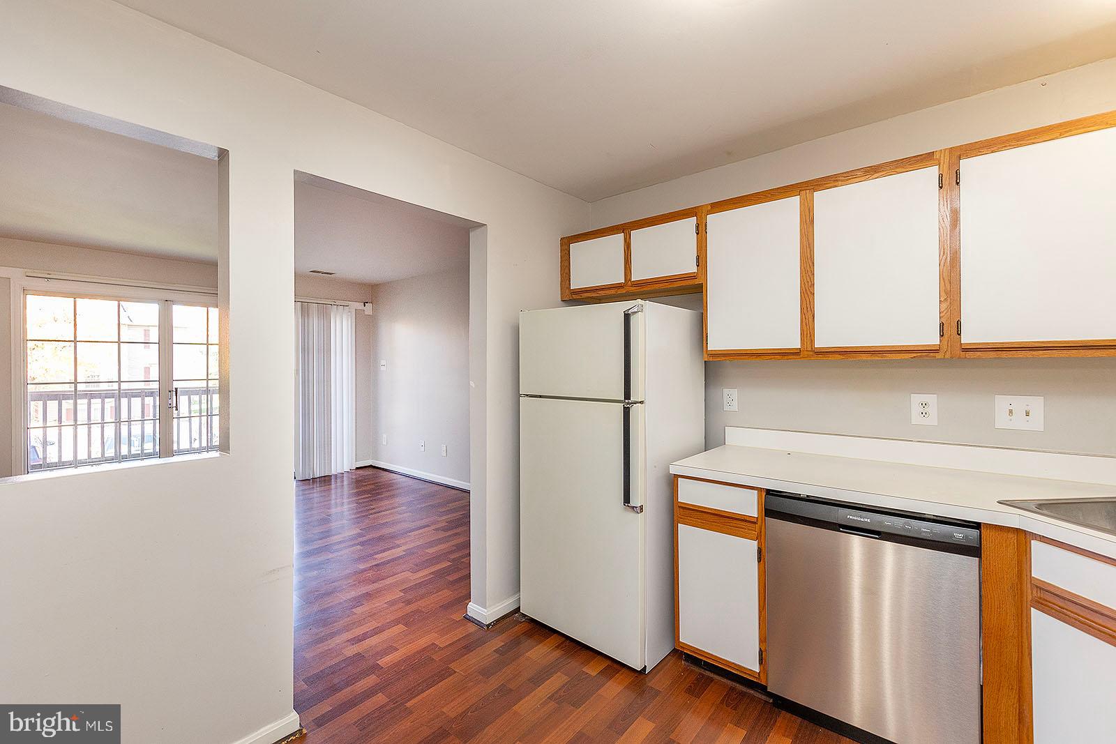 LAKESIDE - Residential Lease