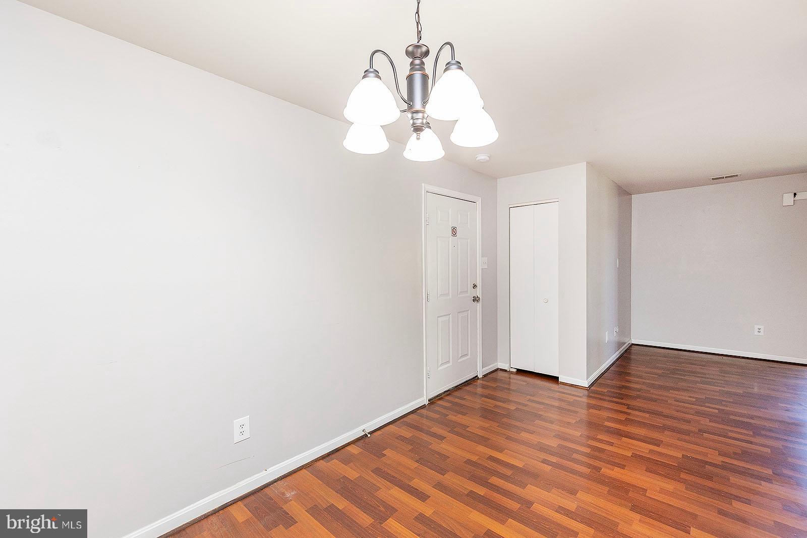 LAKESIDE - Residential Lease