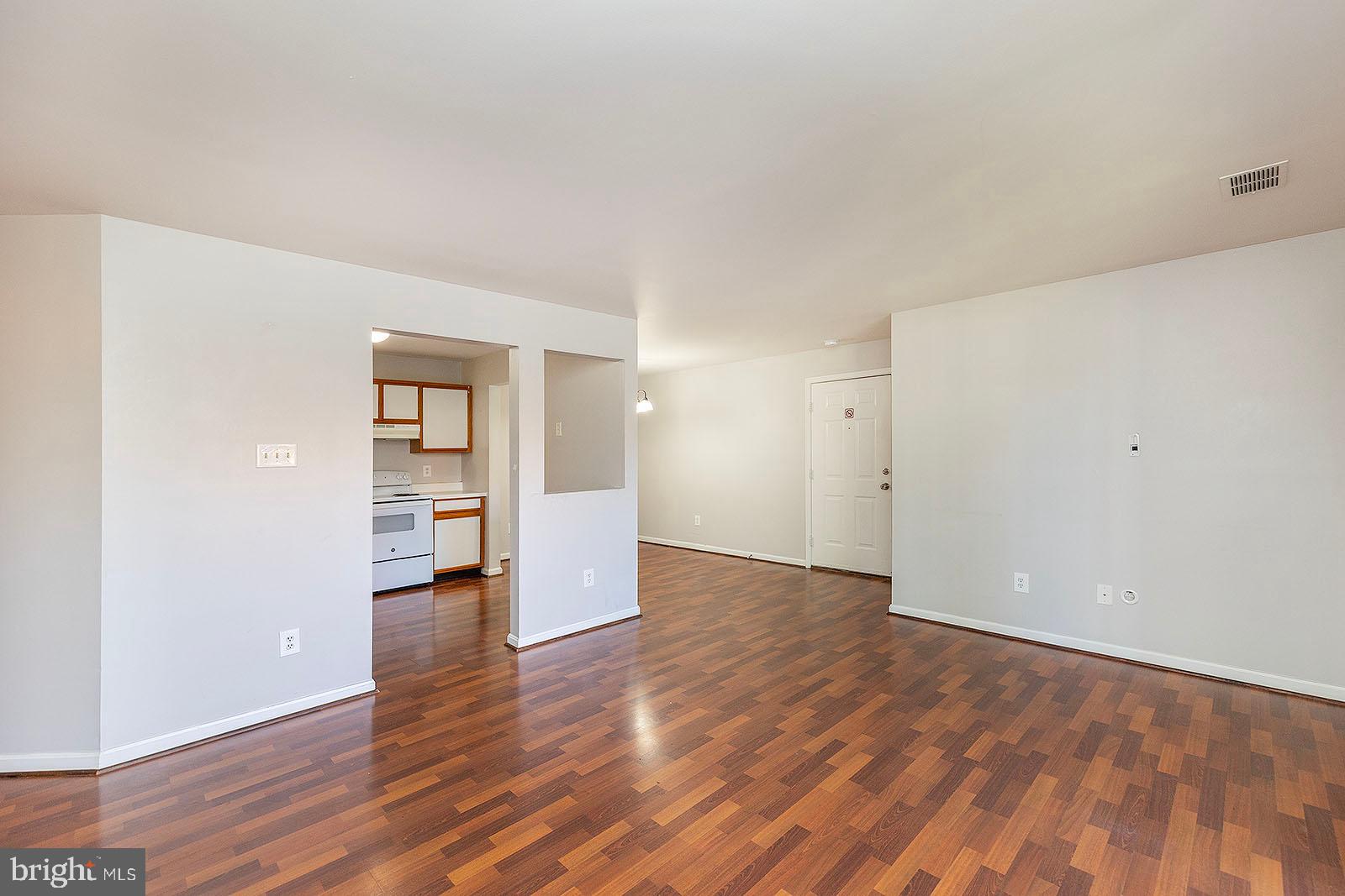 LAKESIDE - Residential Lease