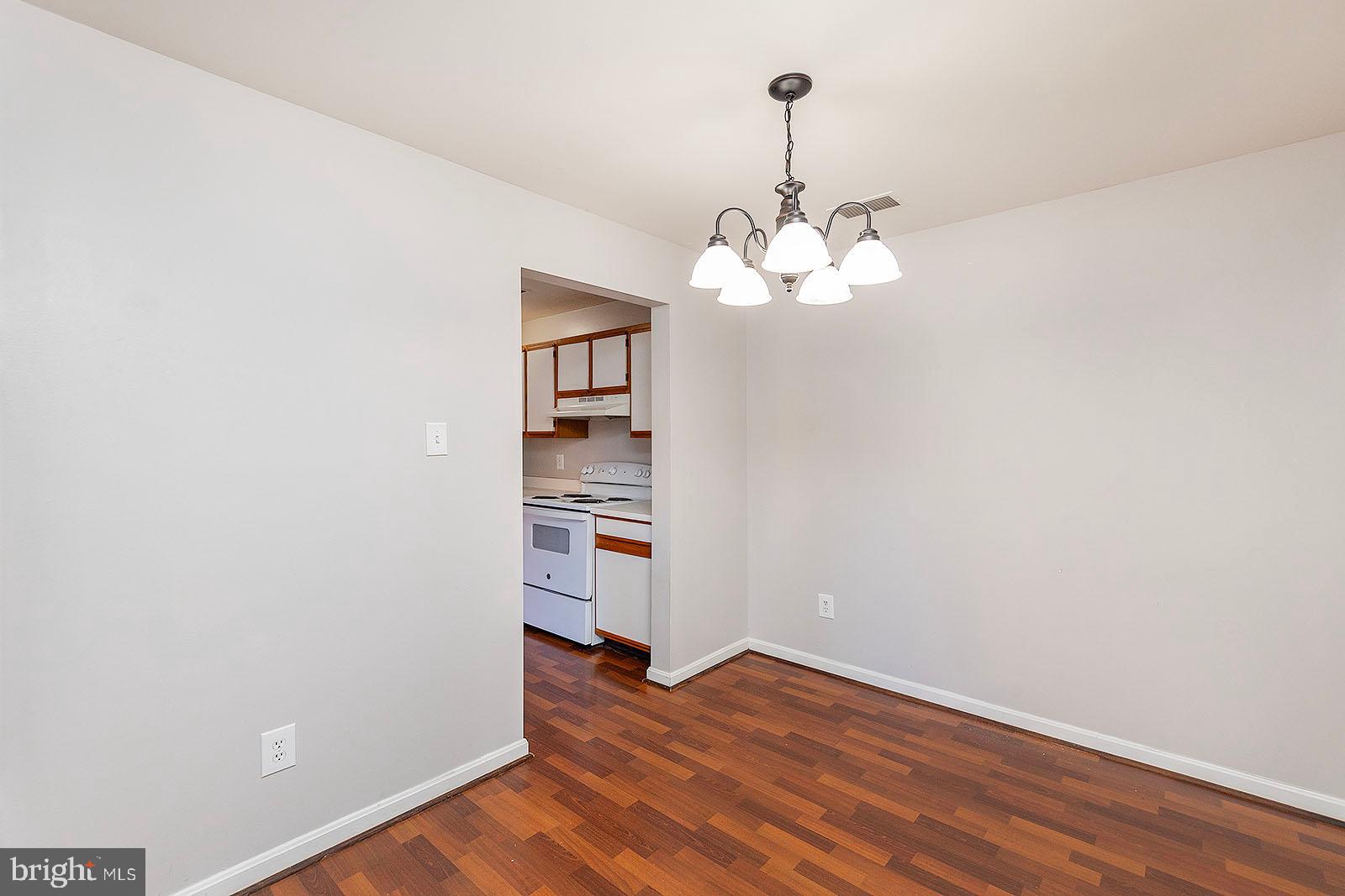 LAKESIDE - Residential Lease