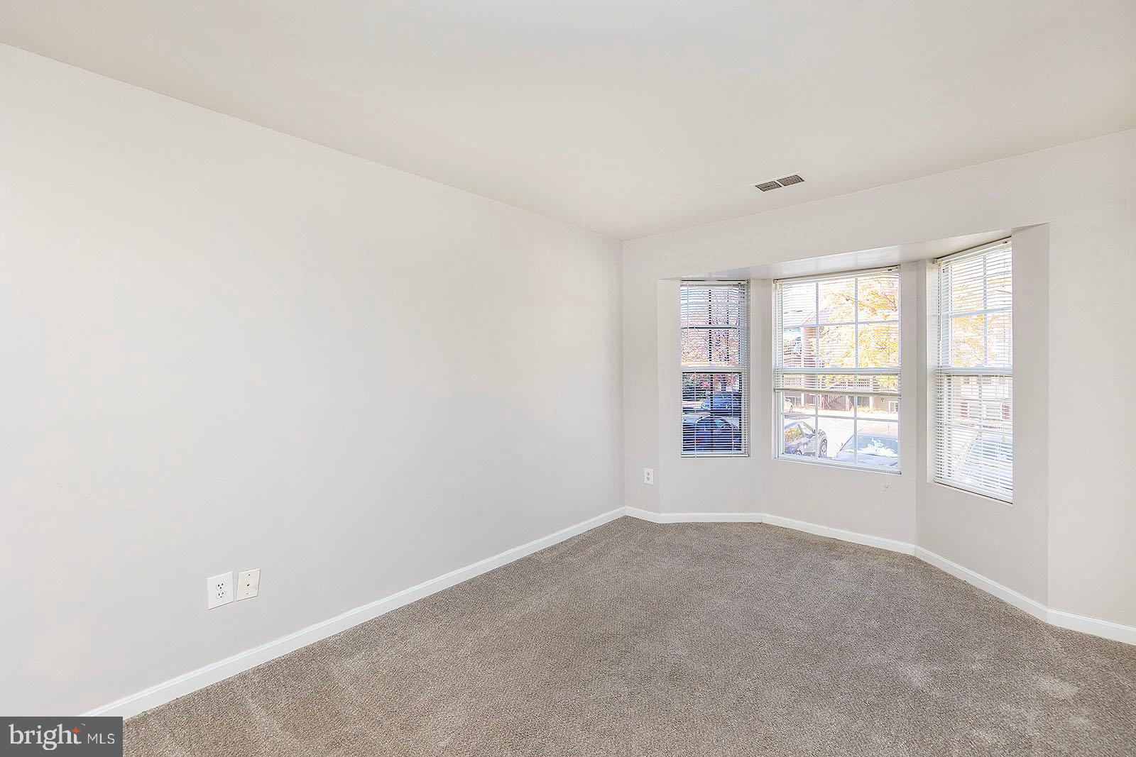 LAKESIDE - Residential Lease