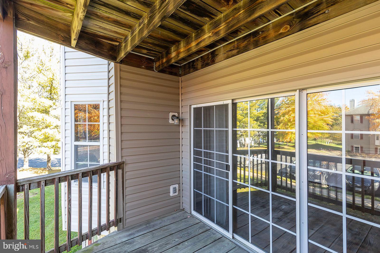 LAKESIDE - Residential Lease