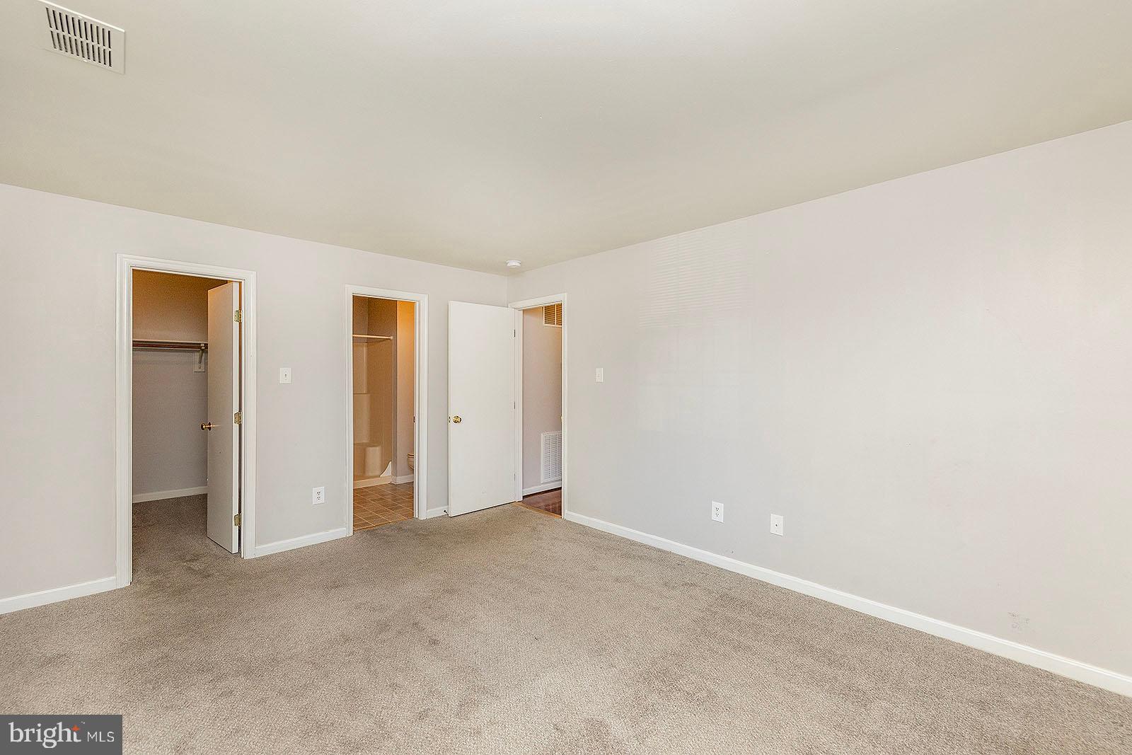 LAKESIDE - Residential Lease