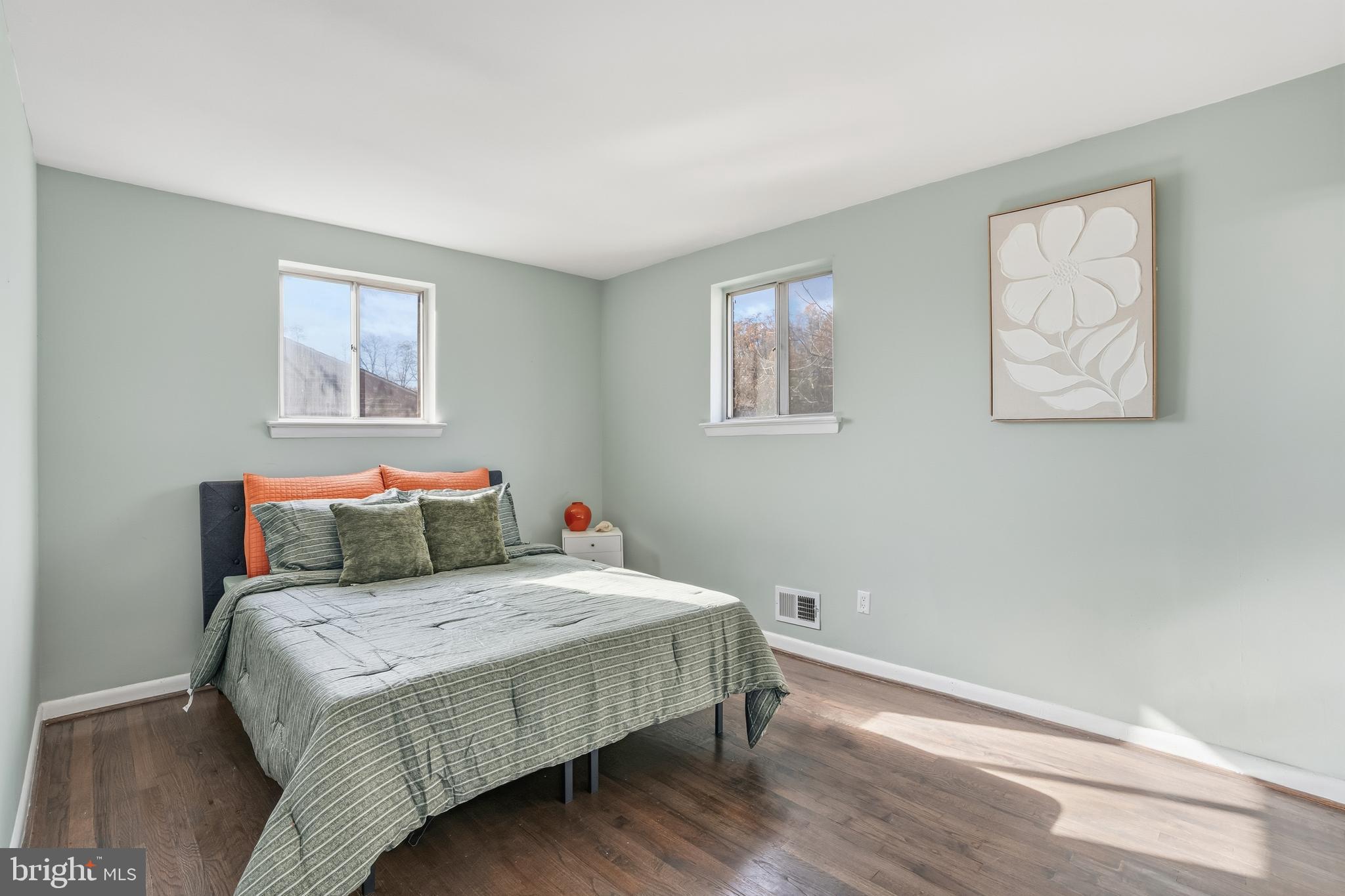 BARNABY VILLAGE - Residential