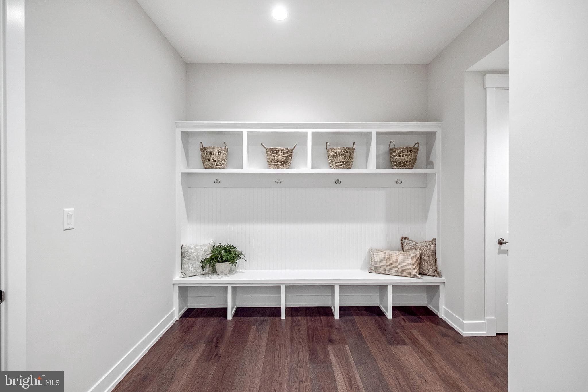 OAKWOOD - Residential