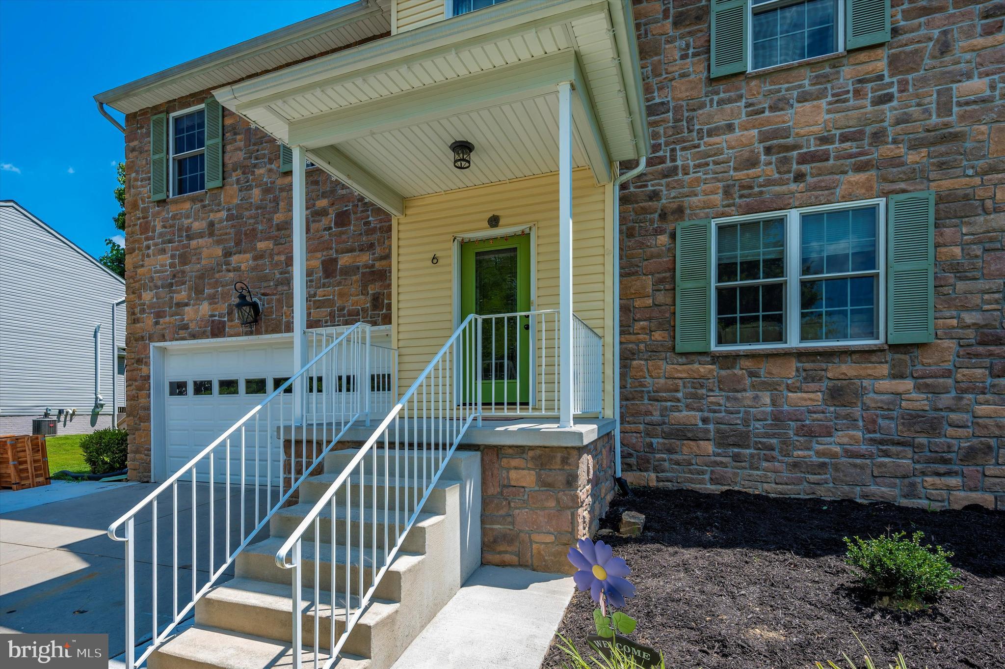 BROOK HILL MANOR - Residential