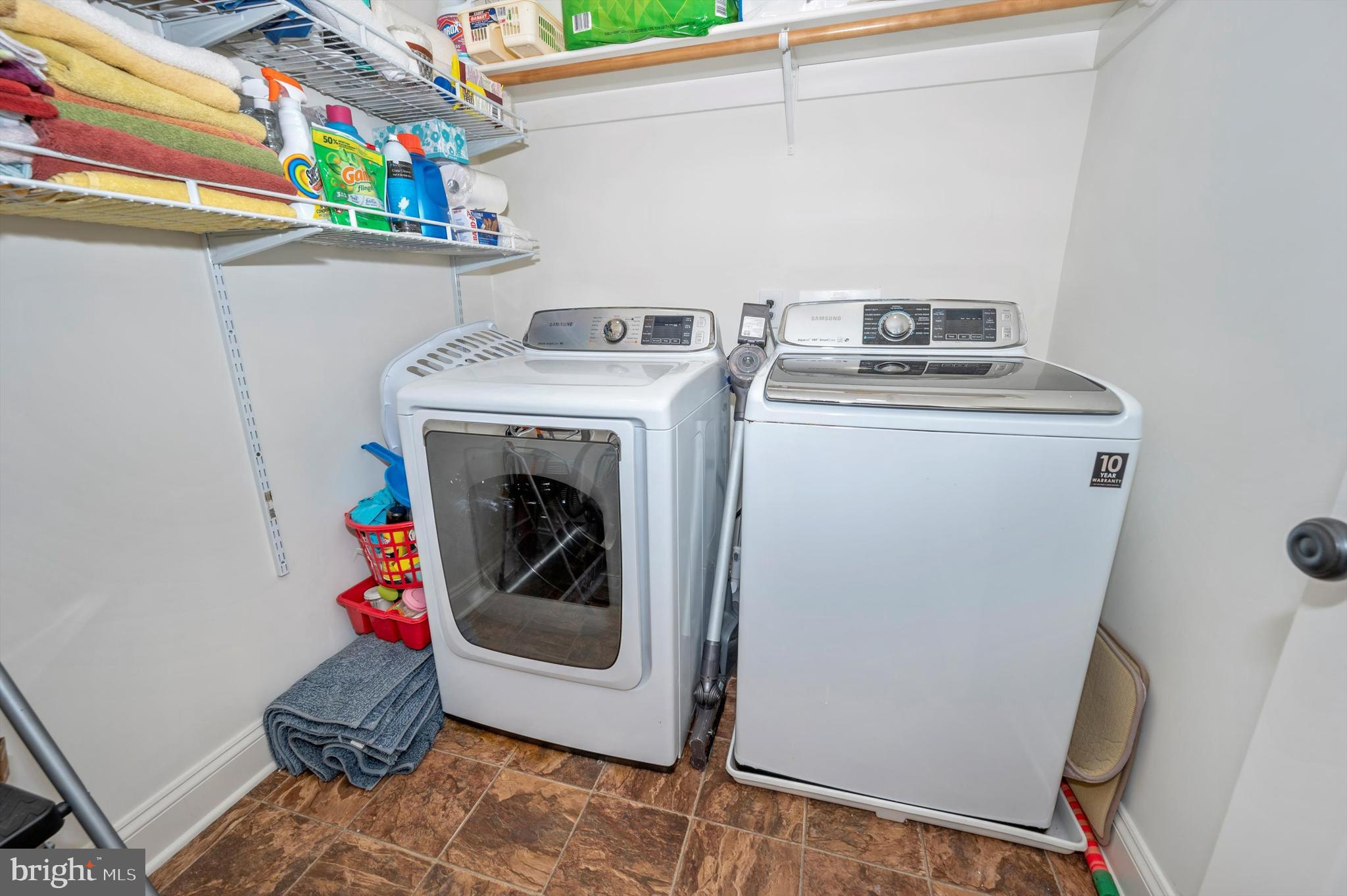 BROOK HILL MANOR - Residential