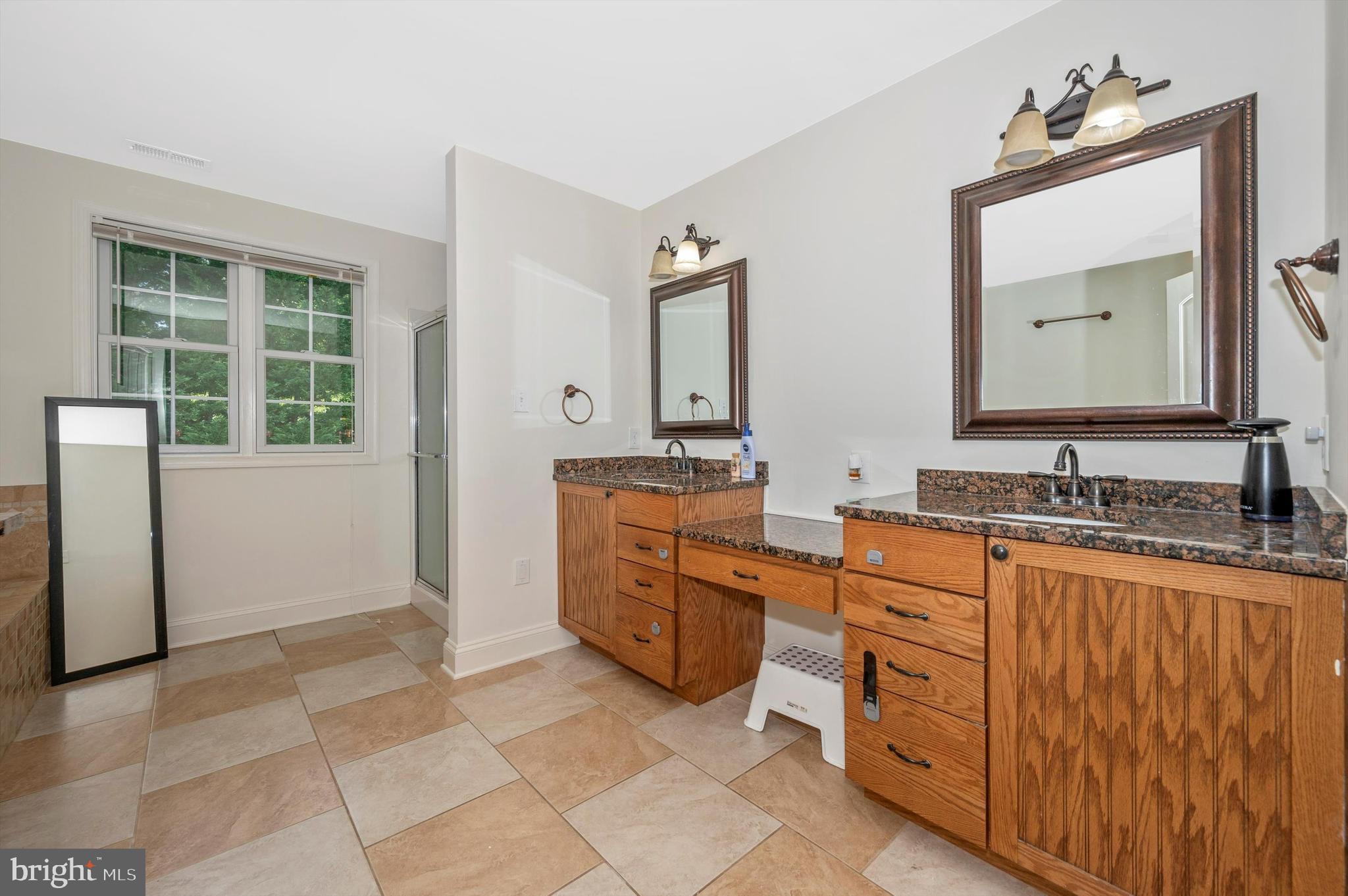 BROOK HILL MANOR - Residential