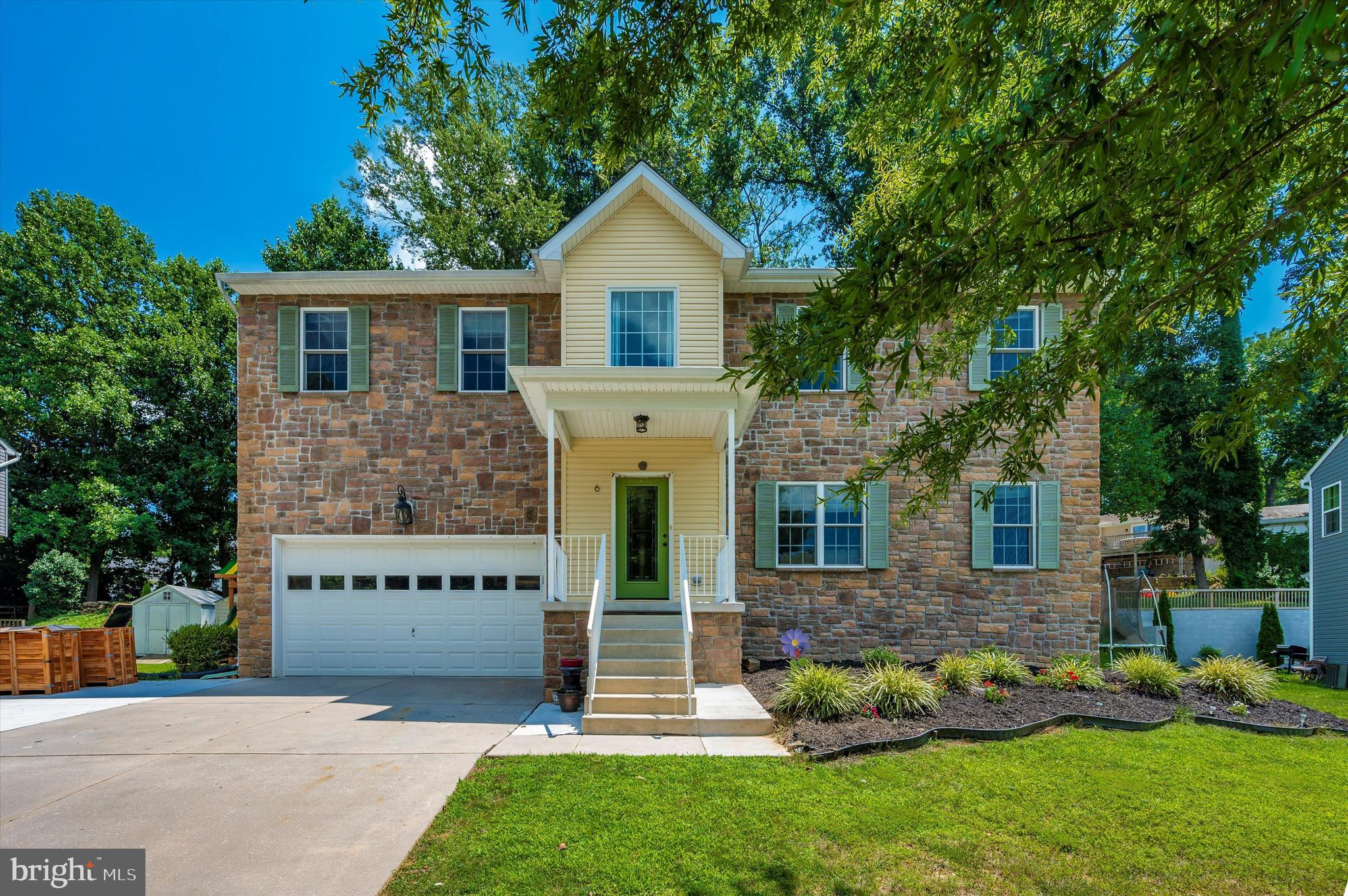 BROOK HILL MANOR - Residential