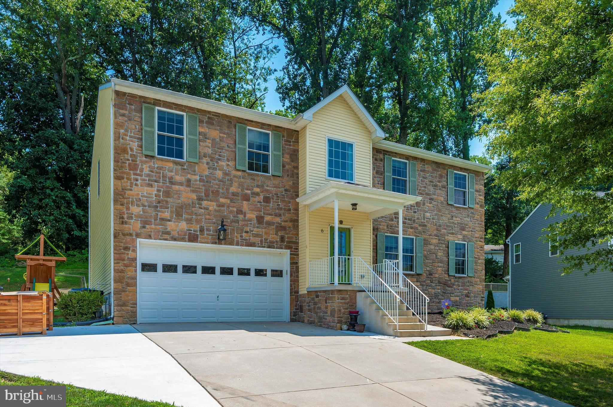 BROOK HILL MANOR - Residential