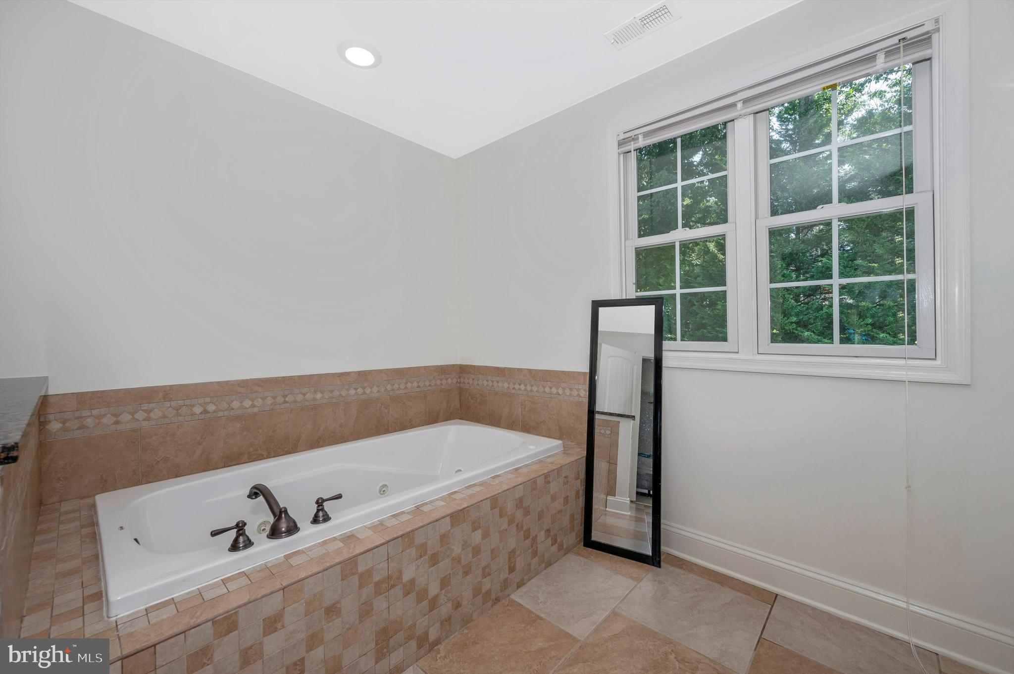 BROOK HILL MANOR - Residential