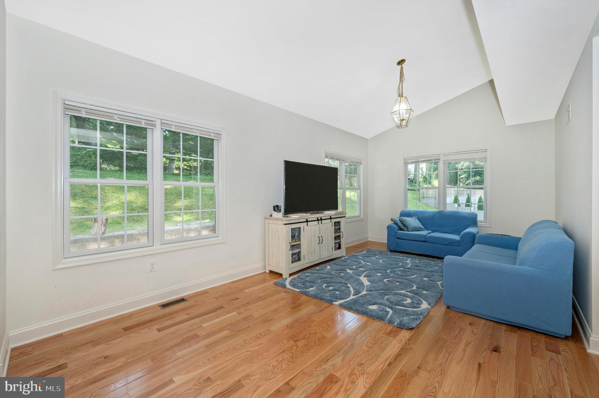 BROOK HILL MANOR - Residential