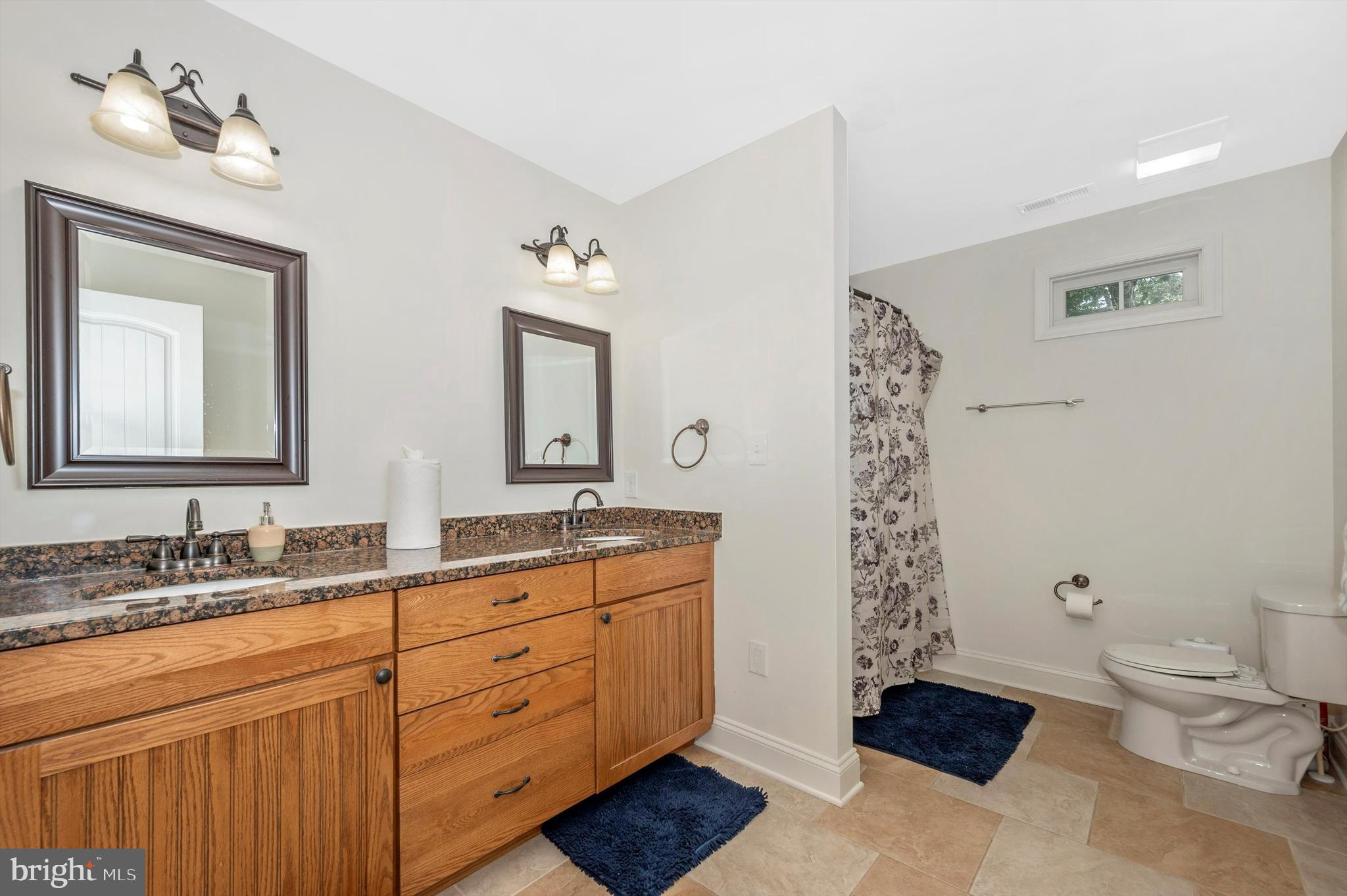 BROOK HILL MANOR - Residential