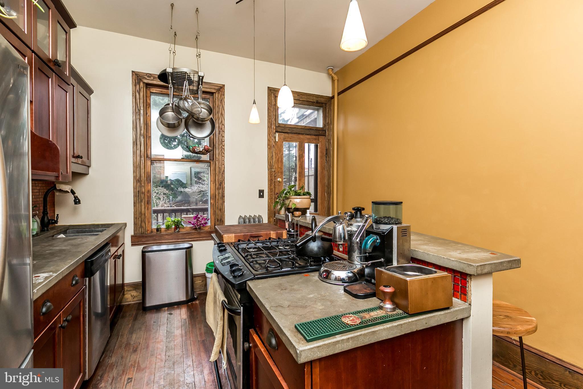 CHARLES VILLAGE - Residential