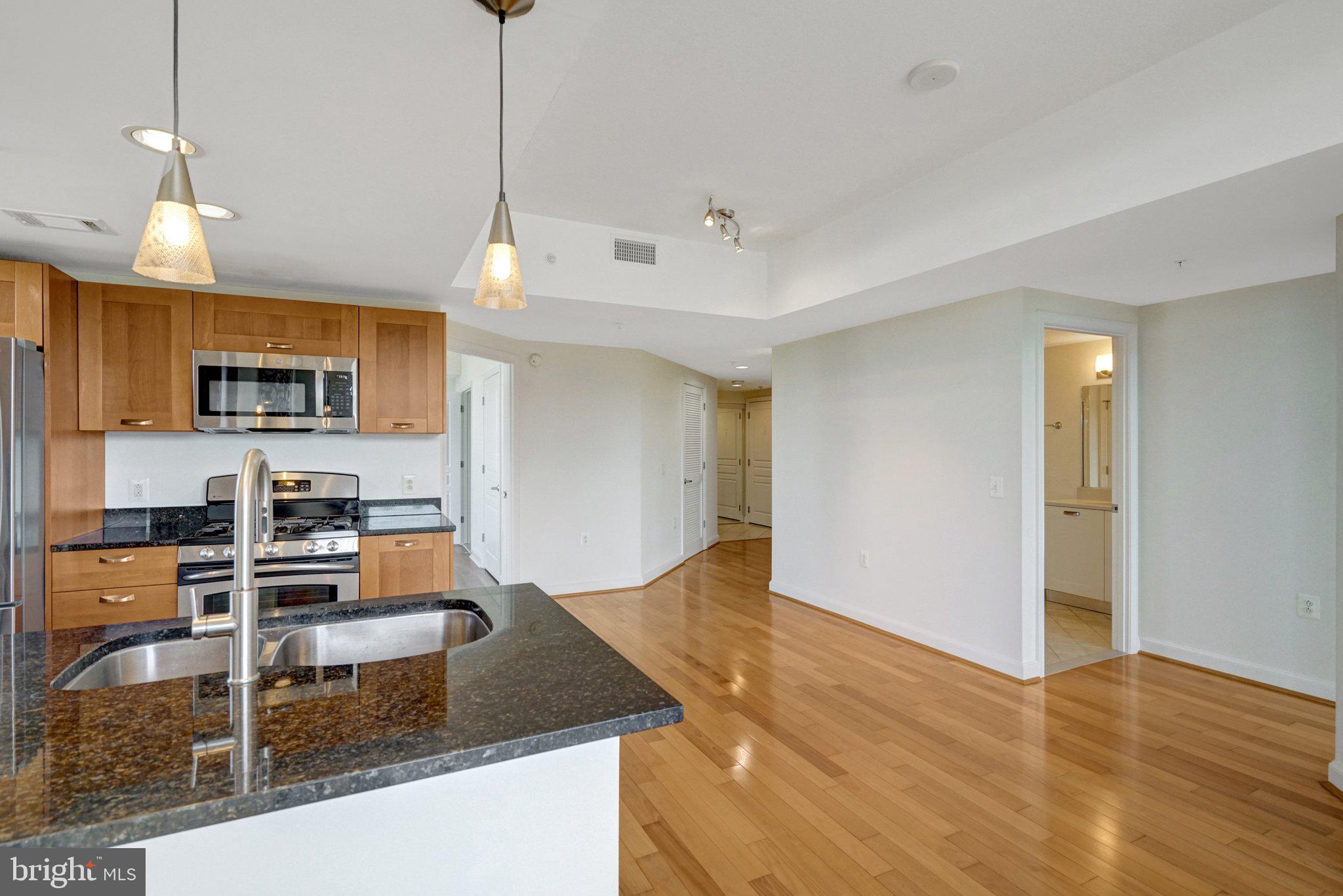 2451 MIDTOWN AVENUE 1319