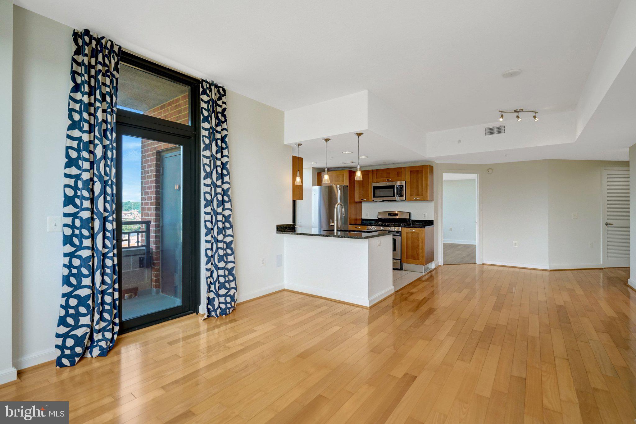 2451 MIDTOWN AVENUE 1319